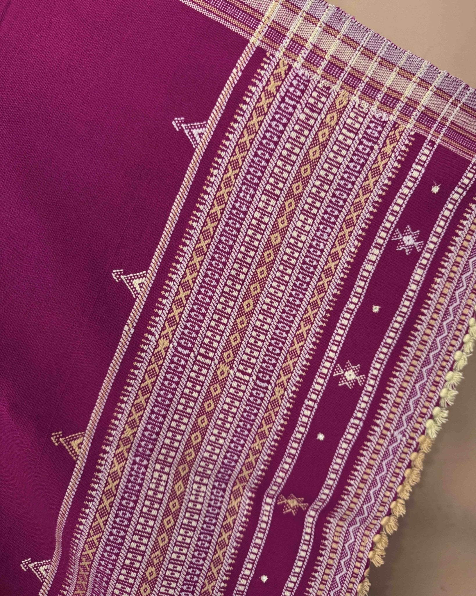 Pink Chomukh Mirror Kutchi Woolen Shawl - SindhoiPatolaArt