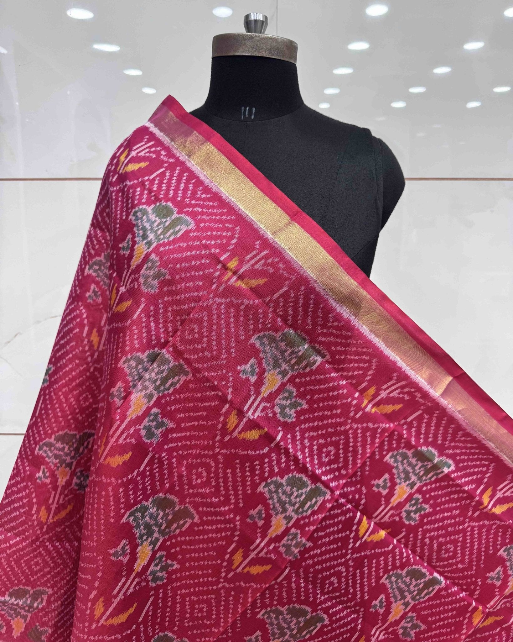 Pink Fancy Flower Patola Dupatta - SindhoiPatolaArt
