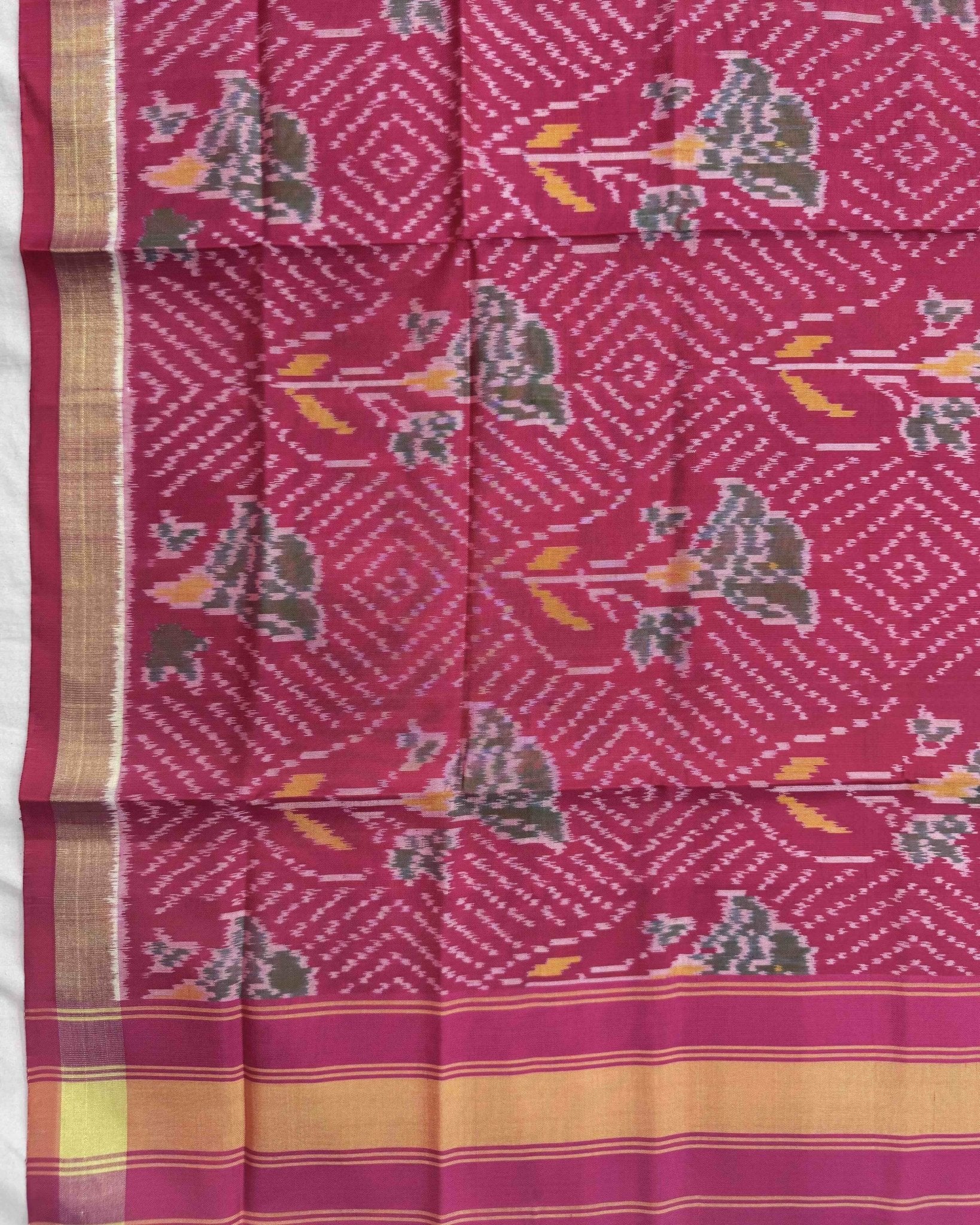 Pink Fancy Flower Patola Dupatta - SindhoiPatolaArt