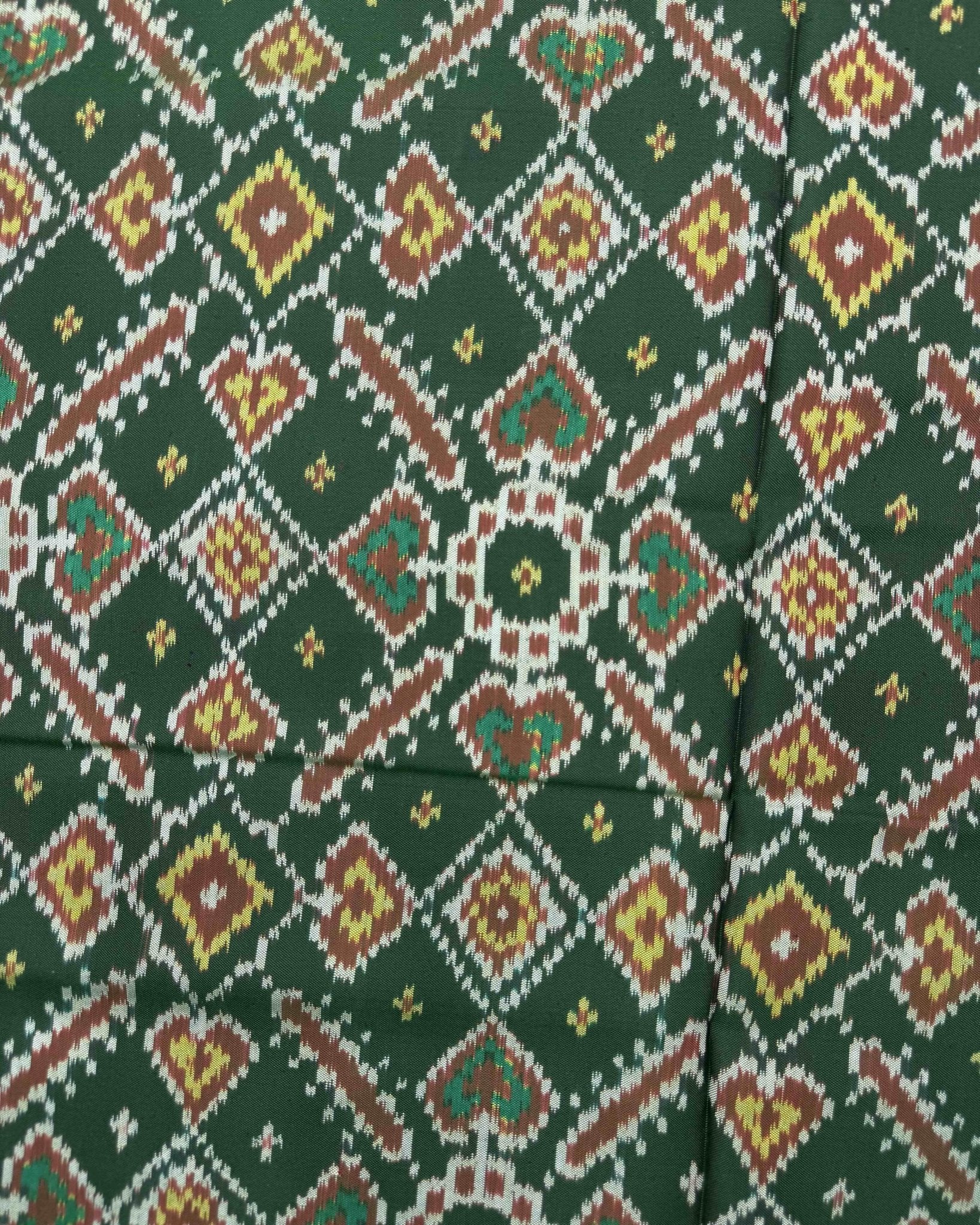 Pink & Green Manekchowk Semi Double Ikat Patola Saree - SindhoiPatolaArt