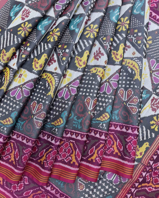 Pink & Grey with White Fancy Narikunj Semi Double Ikat Patola Saree - SindhoiPatolaArt