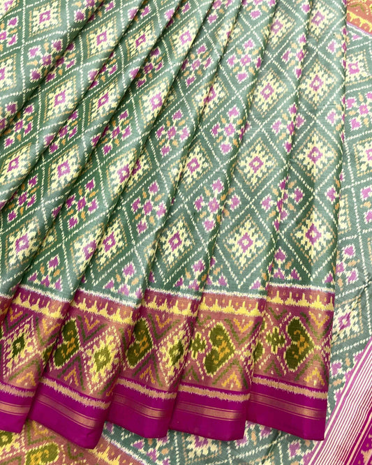 Pink & Light Green Panchanda Patola Saree - SindhoiPatolaArt