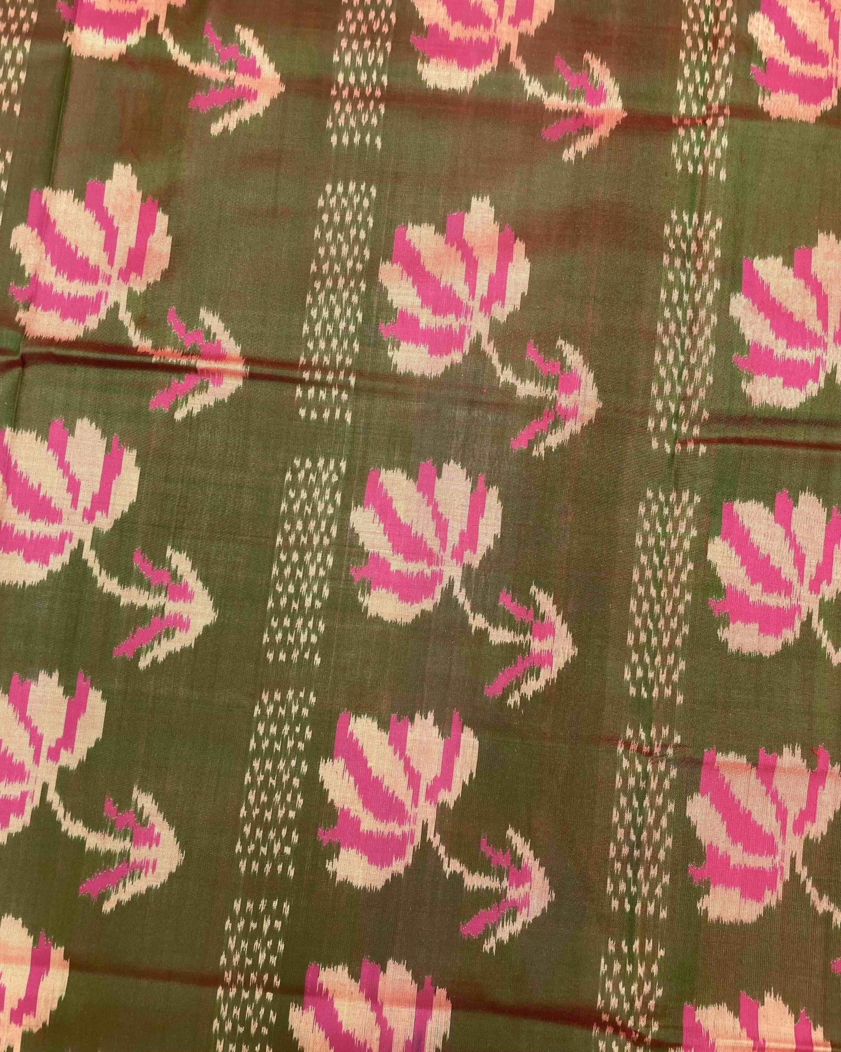 Pink & Mahendi Green Fancy Flower Patola Saree - SindhoiPatolaArt