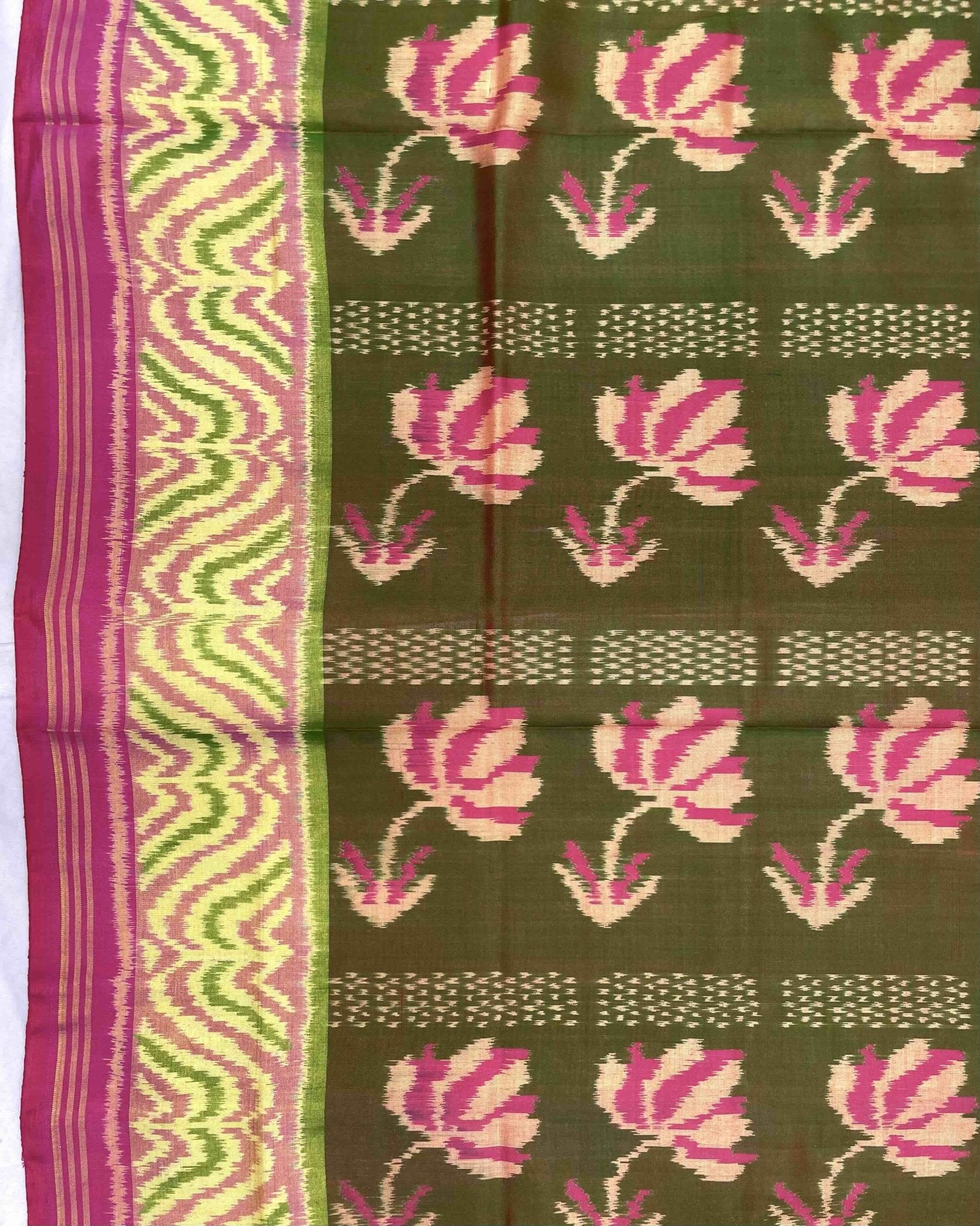 Pink & Mahendi Green Fancy Flower Patola Saree - SindhoiPatolaArt