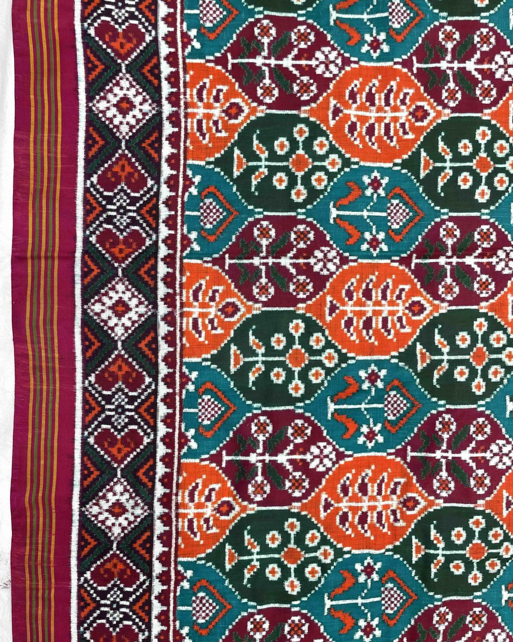 Pink & Multicolour Flower Designer Patola Saree - SindhoiPatolaArt