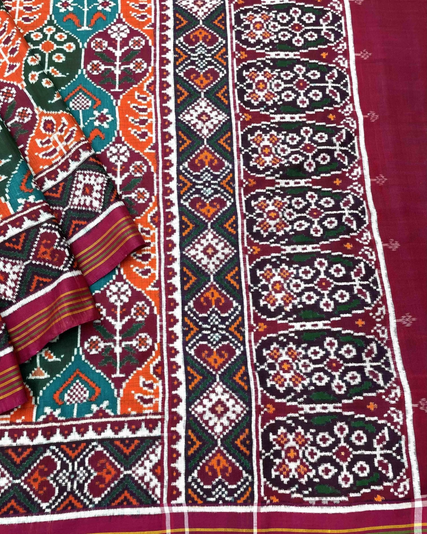 Pink & Multicolour Flower Designer Patola Saree - SindhoiPatolaArt