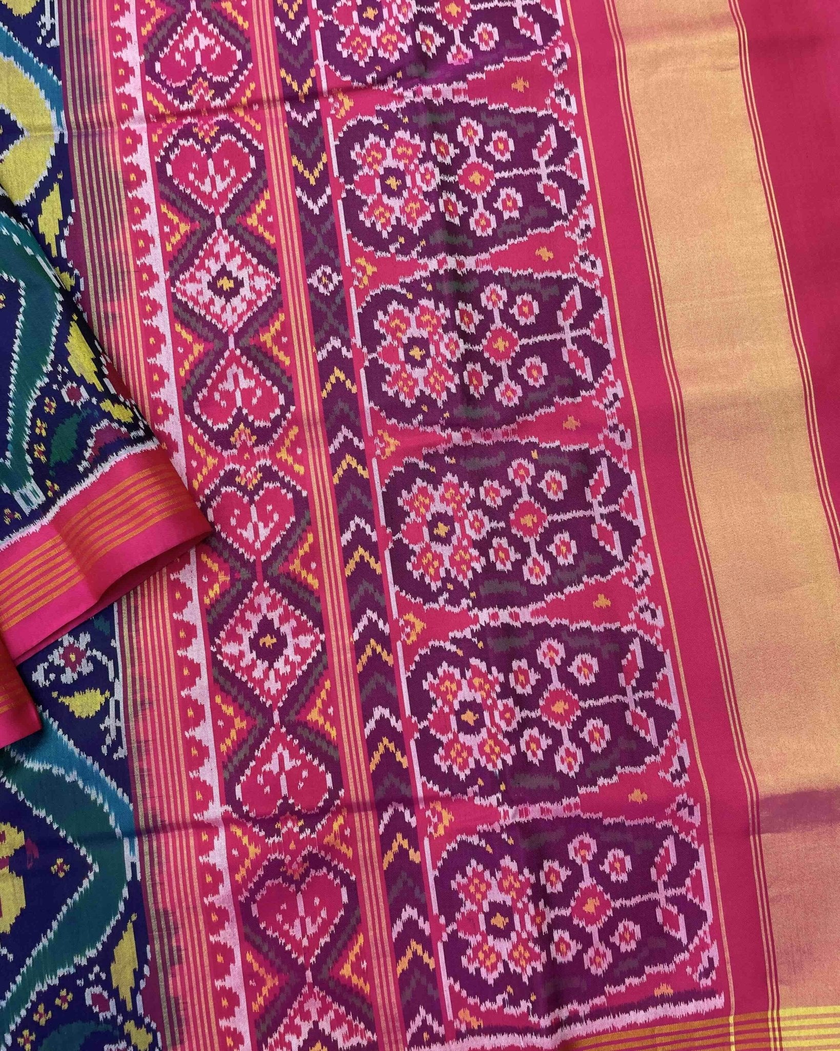 Pink & Multicolour Matka Narikunj Patola Saree - SindhoiPatolaArt