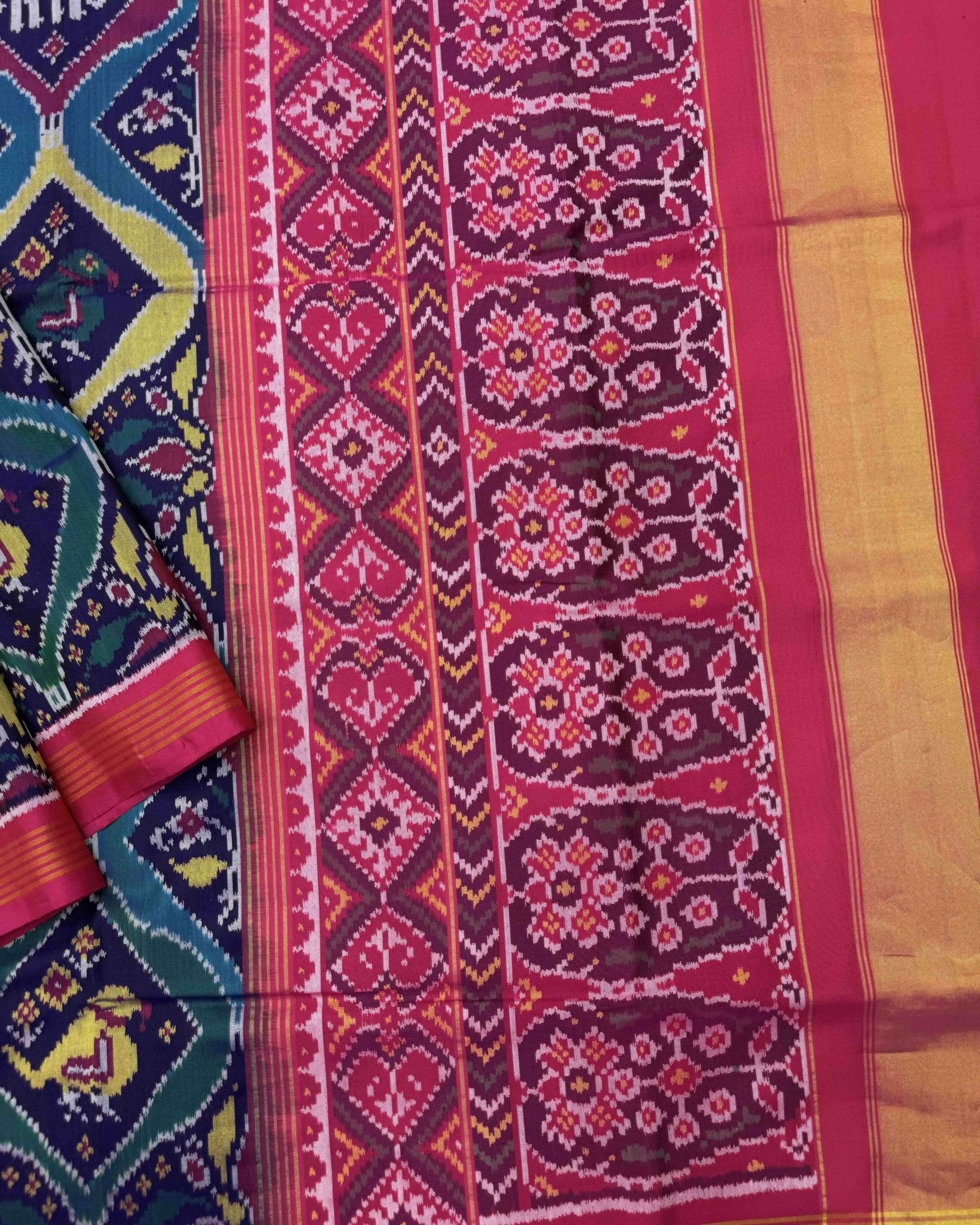 Pink Multicolour Narikunj Matka Red Plain Semi Double Ikat Patola Saree - SindhoiPatolaArt