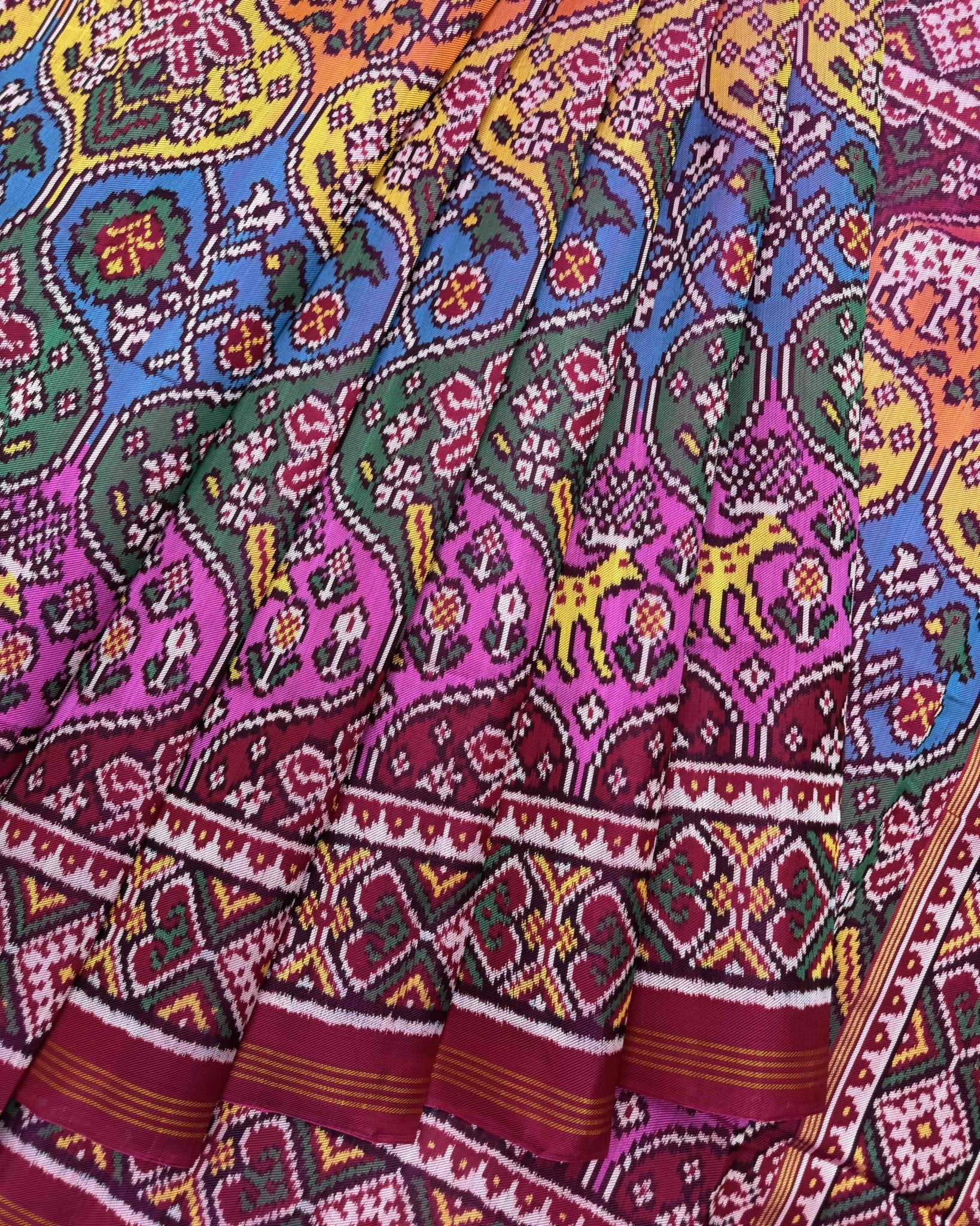 Pink & Multicolour Narikunj Matka Twill Patola Saree - SindhoiPatolaArt
