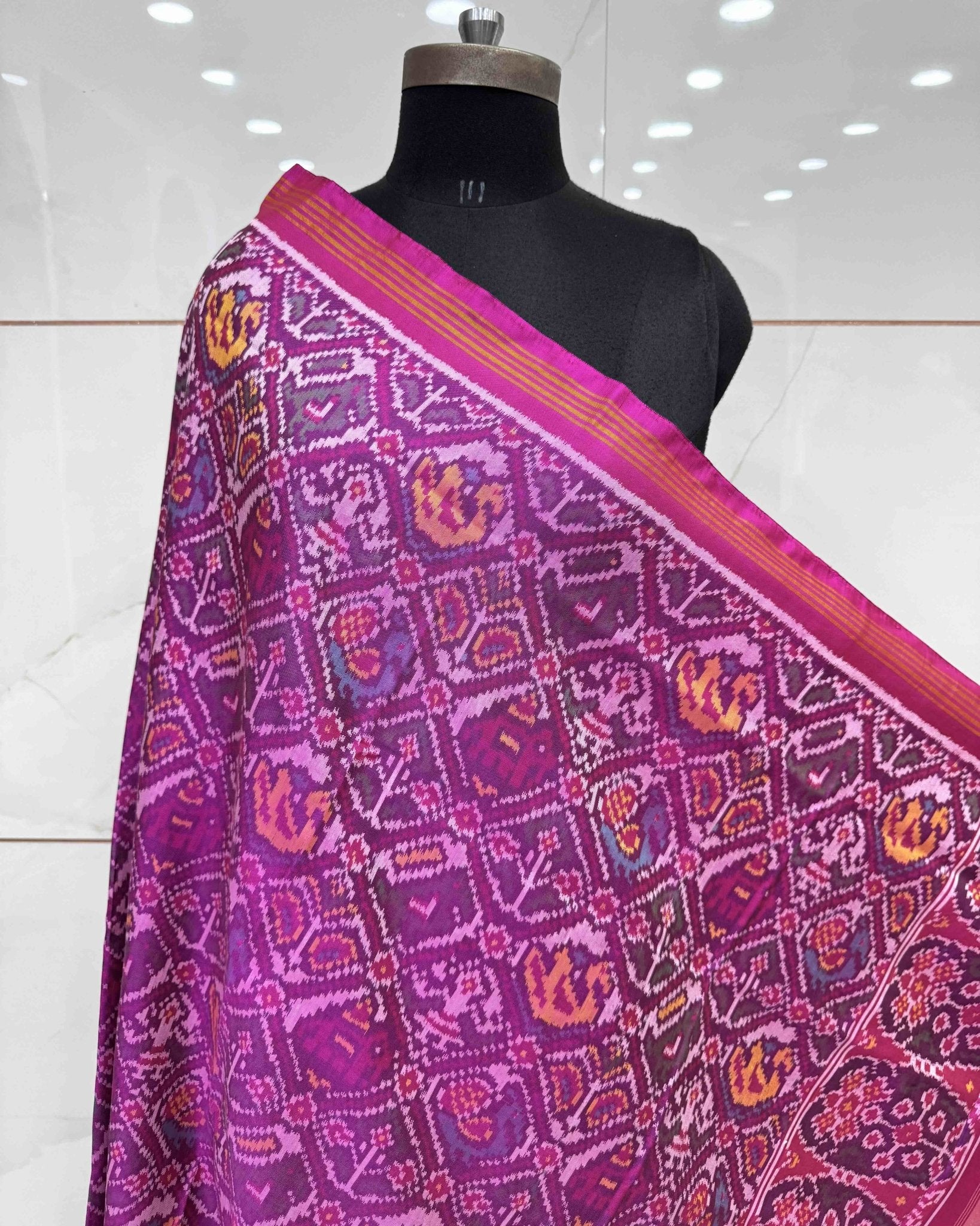 Pink Narikunj Semi Double Ikat Patola Dupatta - SindhoiPatolaArt