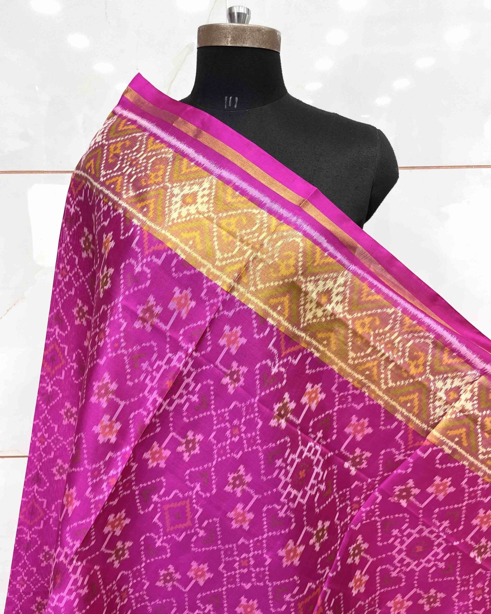 Pink Navratan Manekchowk Mix Patola Dupatta - SindhoiPatolaArt