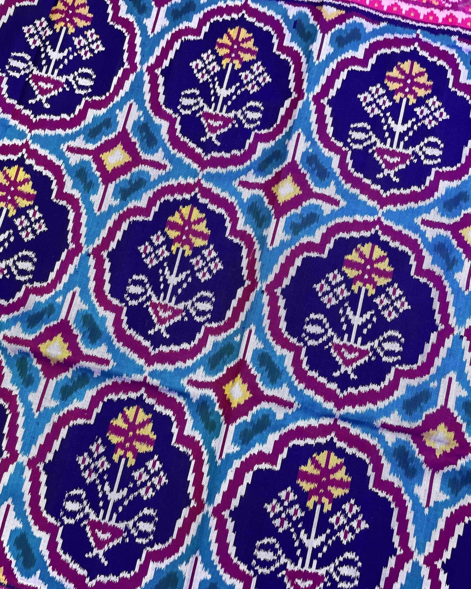 Pink & Navy Blue Flower Patola Saree - SindhoiPatolaArt