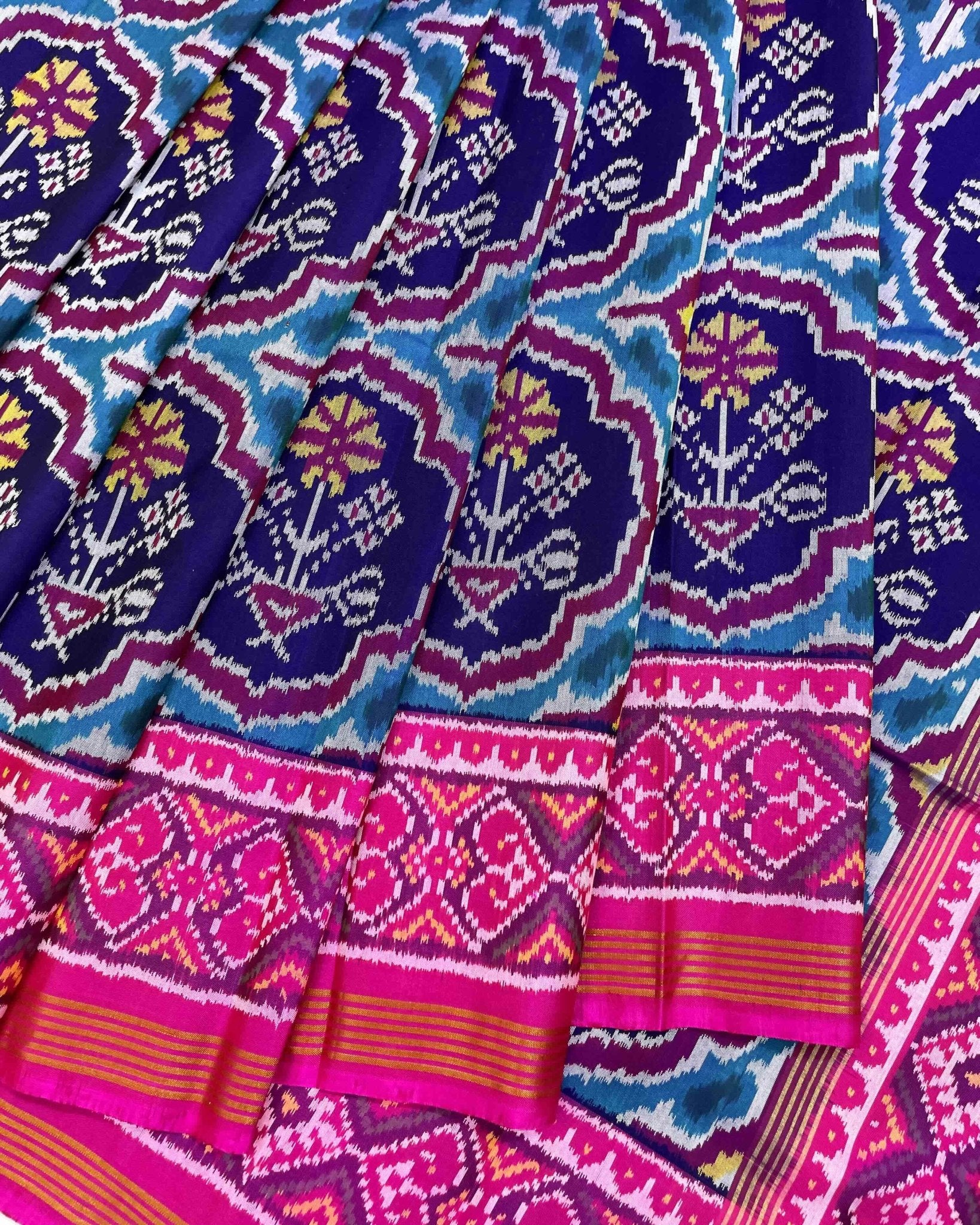 Pink & Navy Blue Flower Patola Saree - SindhoiPatolaArt