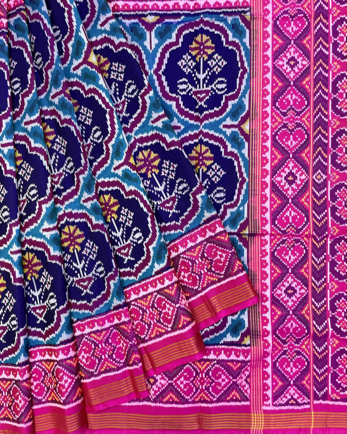 Pink & Navy Blue Flower Patola Saree - SindhoiPatolaArt