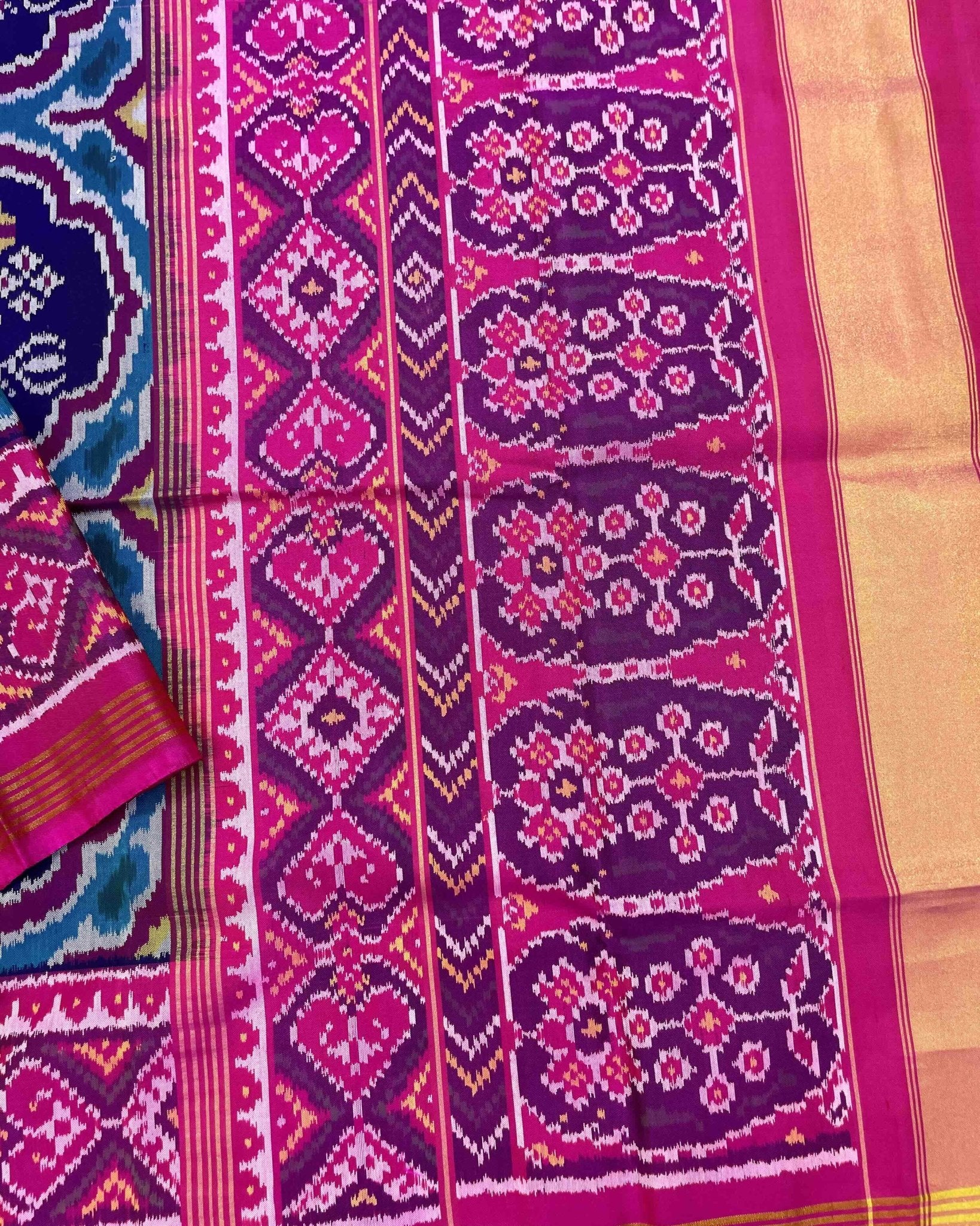 Pink & Navy Blue Flower Patola Saree - SindhoiPatolaArt