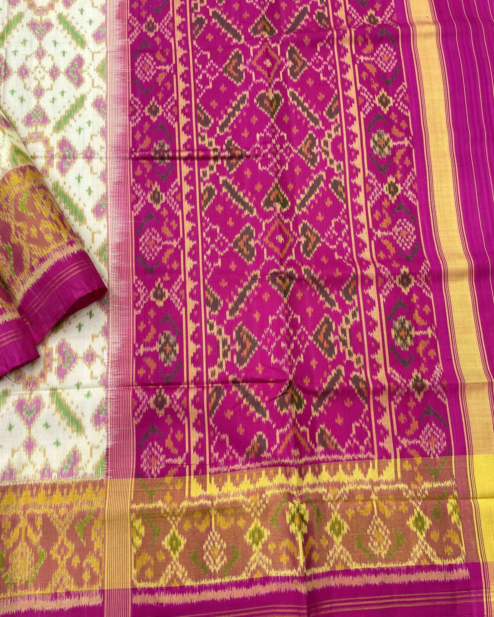 Pink & Off White Manekchowk Designer Patola Saree - SindhoiPatolaArt