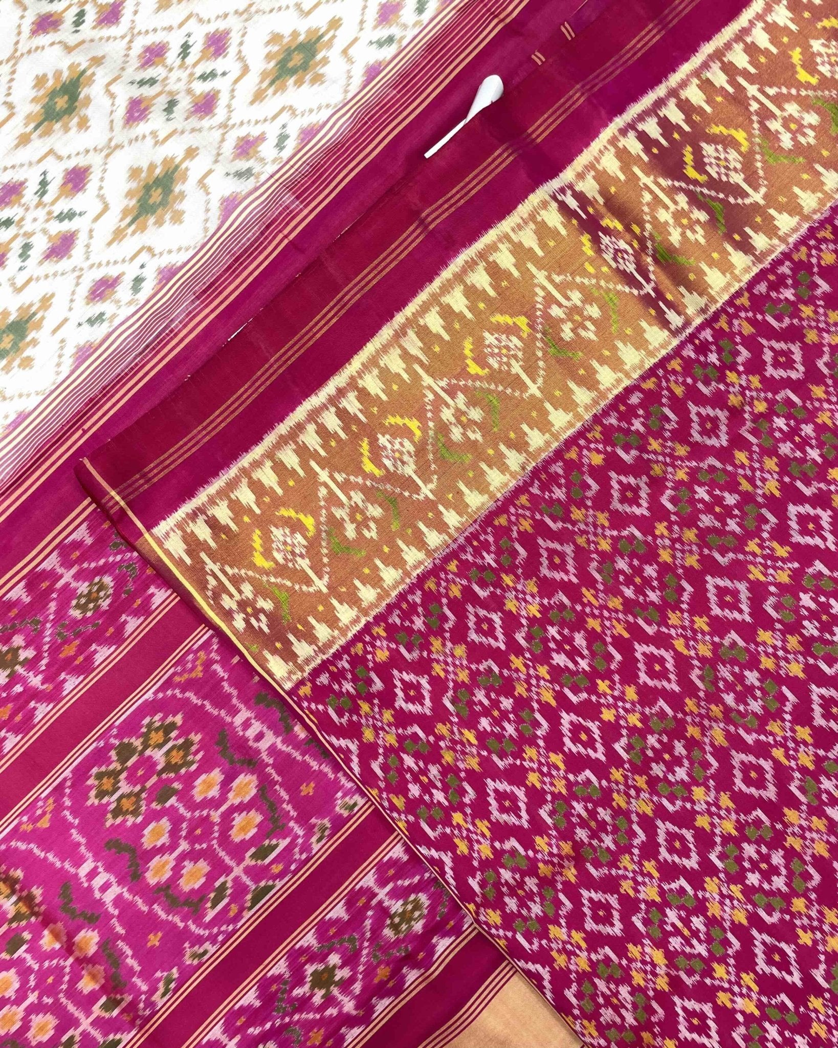 Pink & Off White Panchanda Patola Saree - SindhoiPatolaArt