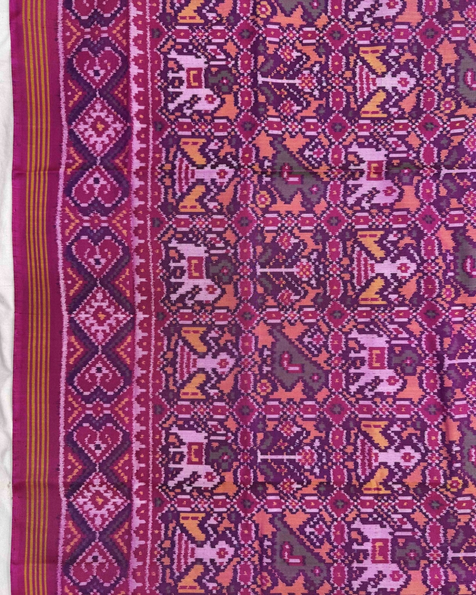 Pink & Peach Small Narikunj Semi Double Ikat Patola Saree - SindhoiPatolaArt