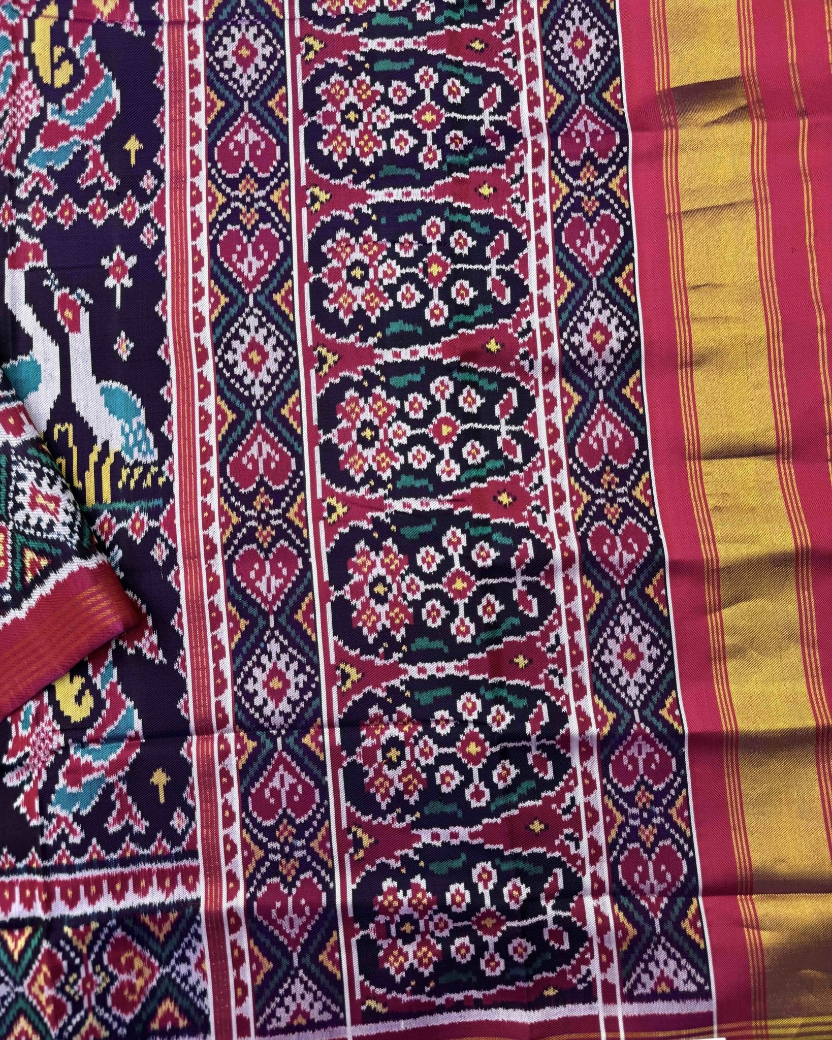 Pink & Purple Big Figure Peacock Swan Twill Patola Saree - SindhoiPatolaArt