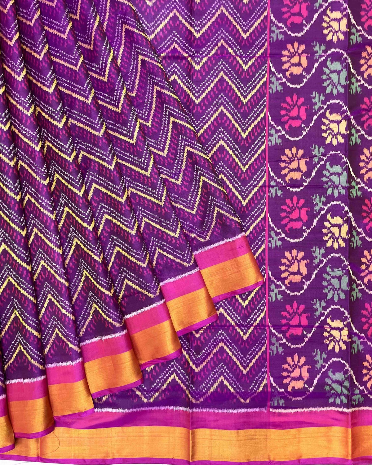 Pink & Purple Zig Zag Lining Patola Saree - SindhoiPatolaArt