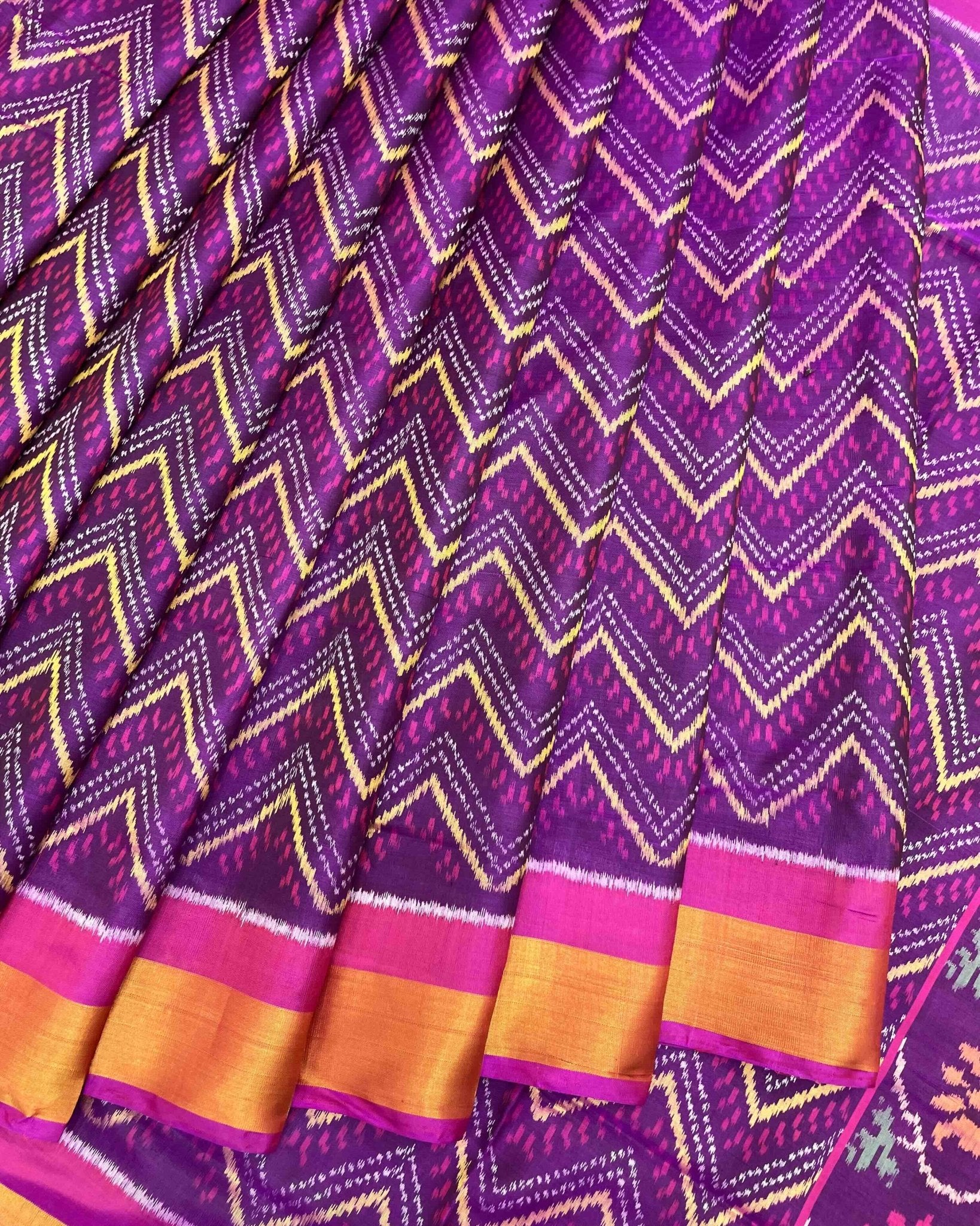 Pink & Purple Zig Zag Lining Patola Saree - SindhoiPatolaArt