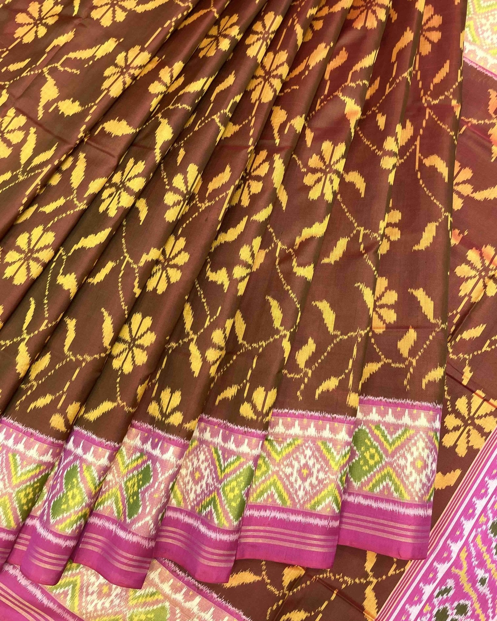 Pink & Rust Brown Fancy Flower Patola Saree - SindhoiPatolaArt