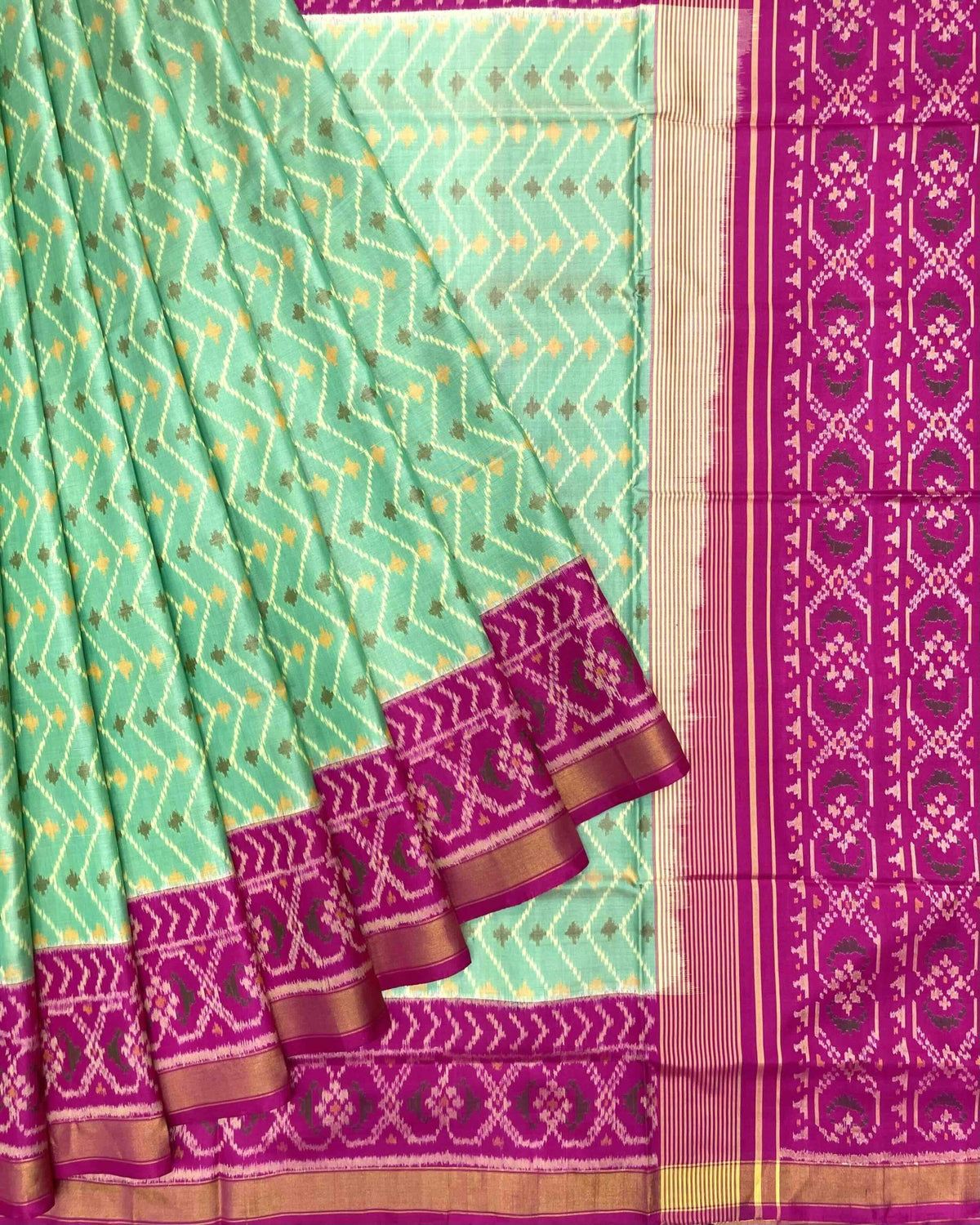 Pink & Sea Green Zig Zag Lining Patola Saree - SindhoiPatolaArt