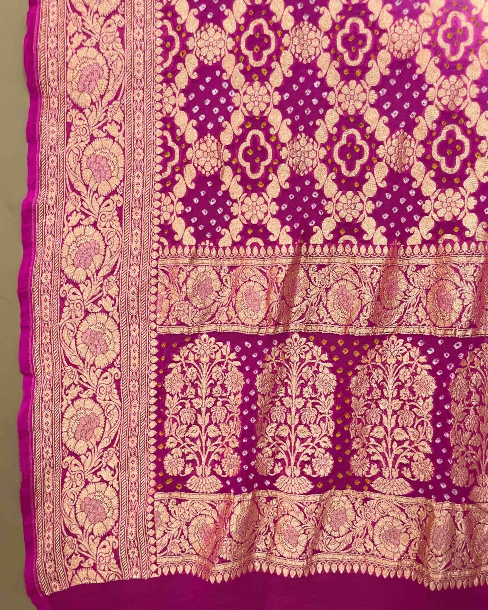 Pink Shaded Georgette Bandhani Dupatta - SindhoiPatolaArt