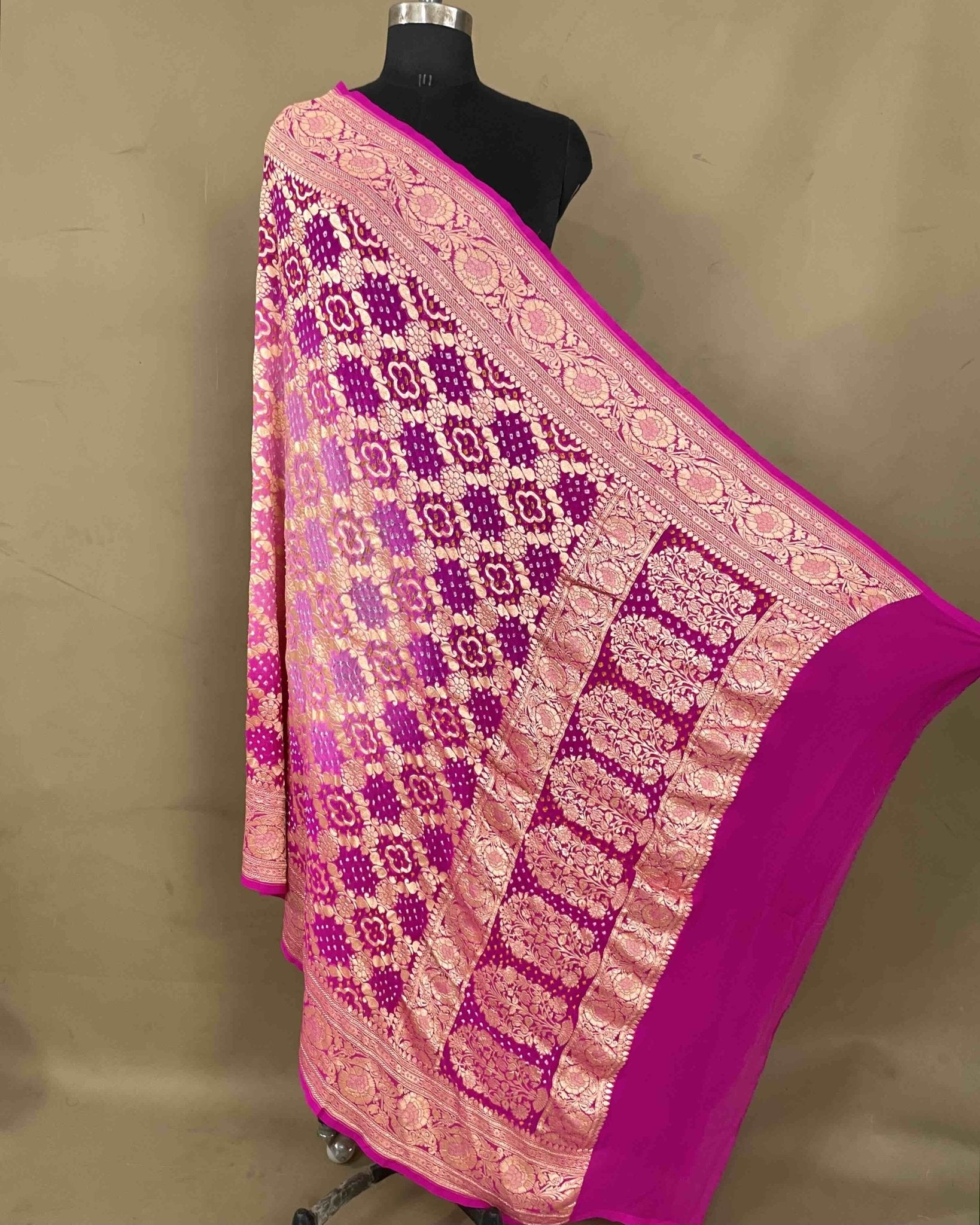 Pink Shaded Georgette Bandhani Dupatta - SindhoiPatolaArt