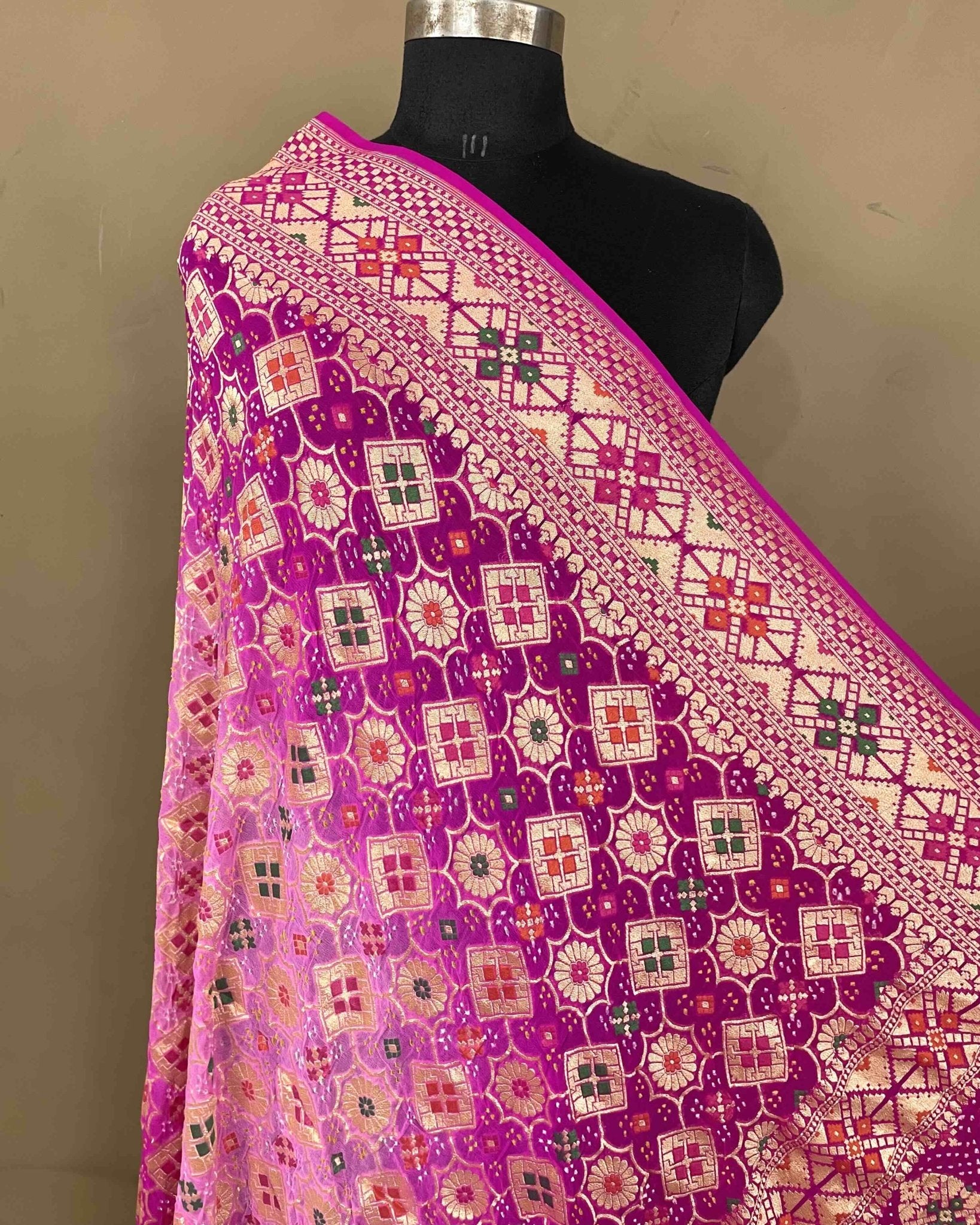 Pink Shaded Meenakari Georgette Bandhani Dupatta - SindhoiPatolaArt