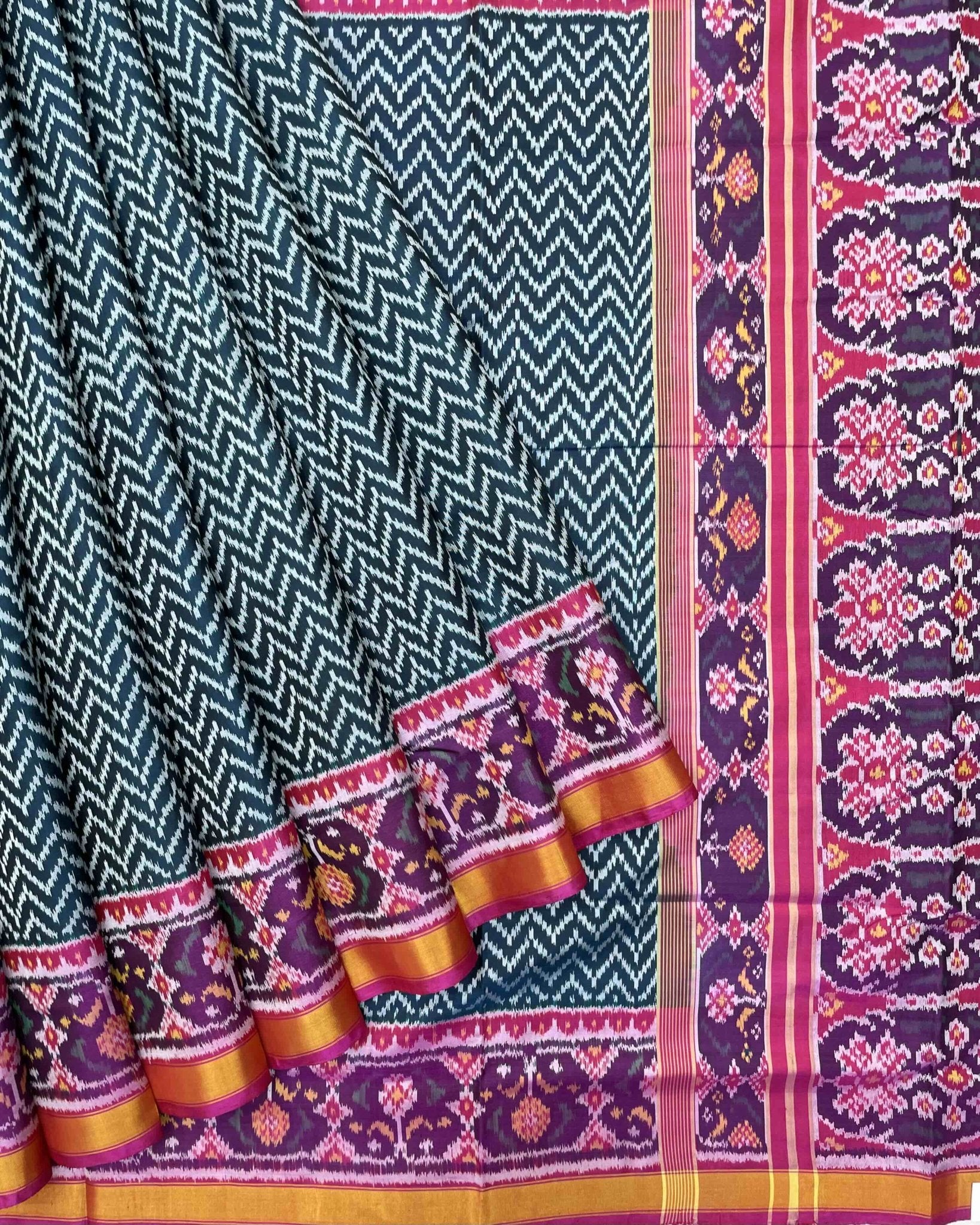 Pink & Turquoise Zig Zag Patola Saree - SindhoiPatolaArt