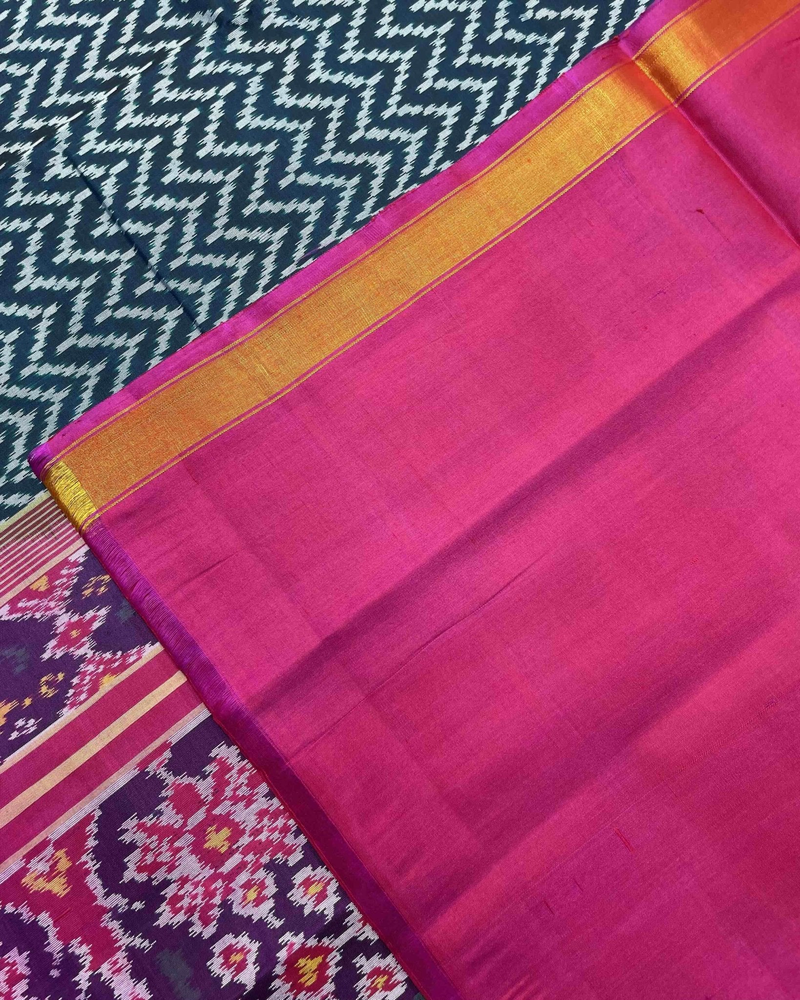 Pink & Turquoise Zig Zag Patola Saree - SindhoiPatolaArt