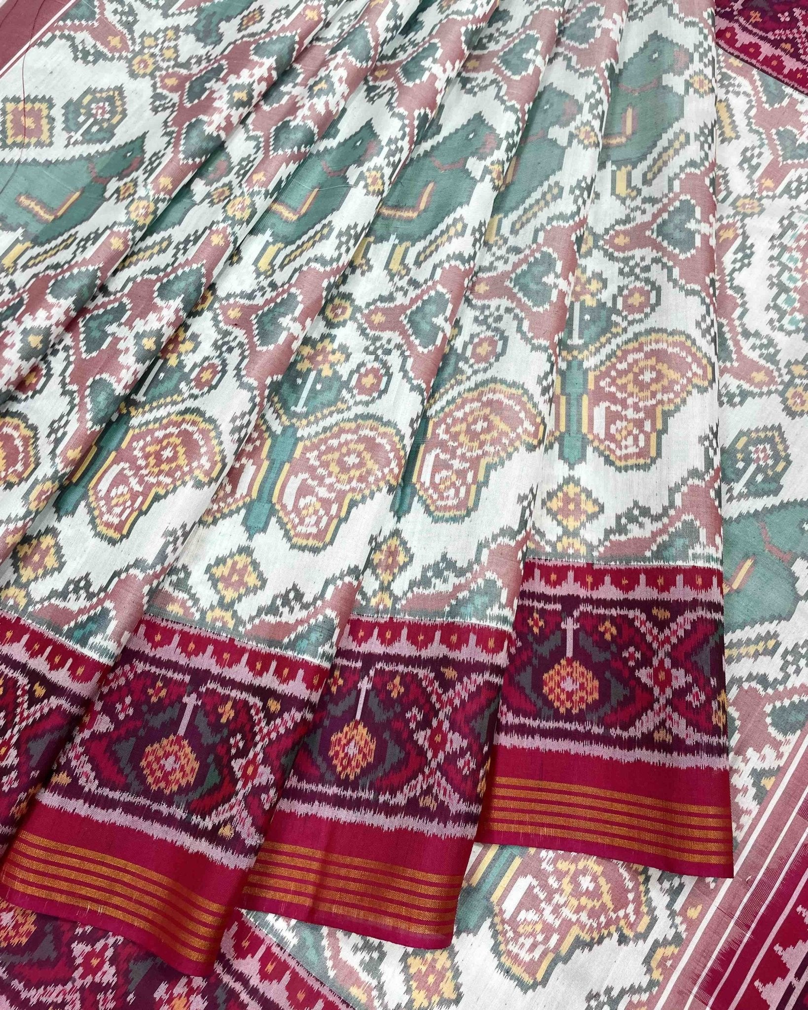 Pink & White Big Figure Narikunj Designer Patola Saree - SindhoiPatolaArt