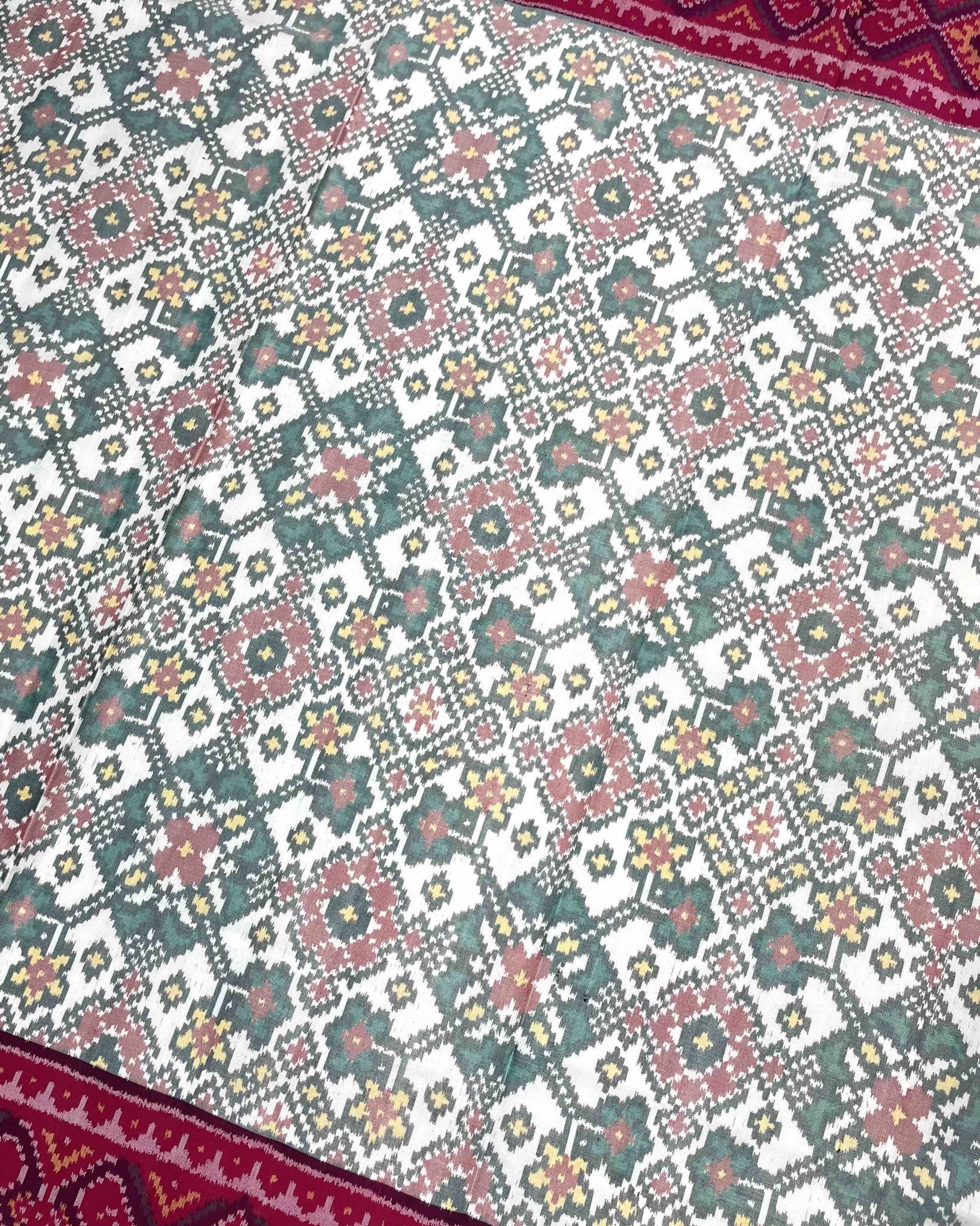 Pink & White Navratan Designer Patola Saree - SindhoiPatolaArt