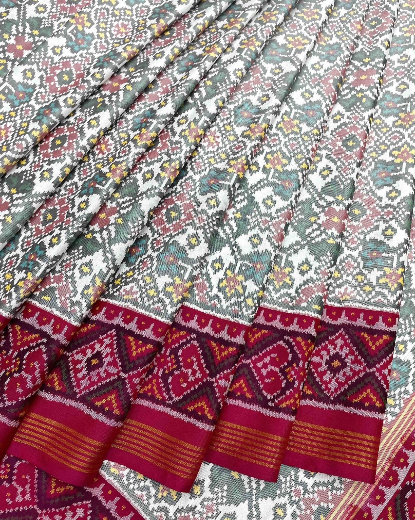 Pink & White Navratan Patola Saree - SindhoiPatolaArt