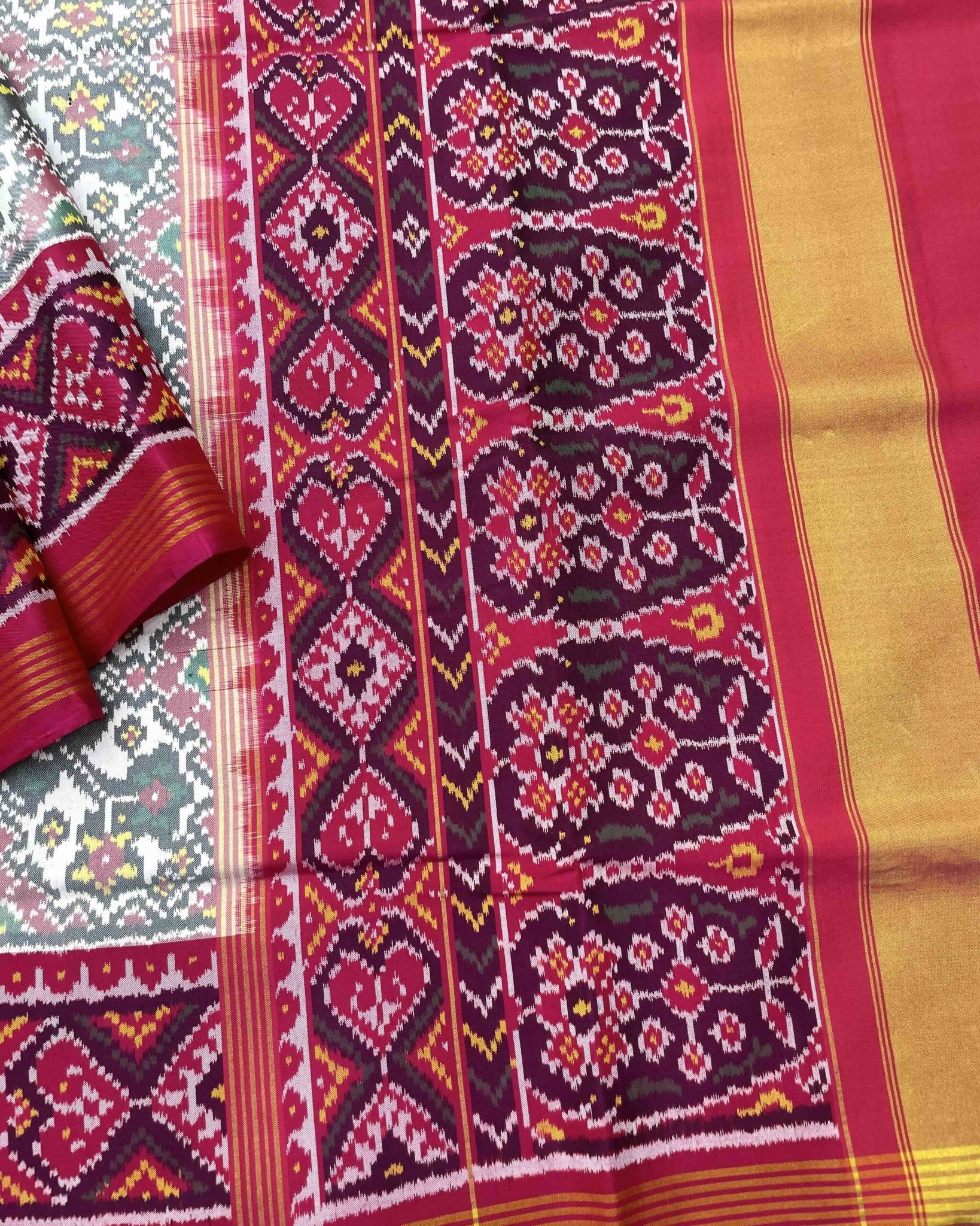 Pink & White Navratan Patola Saree - SindhoiPatolaArt
