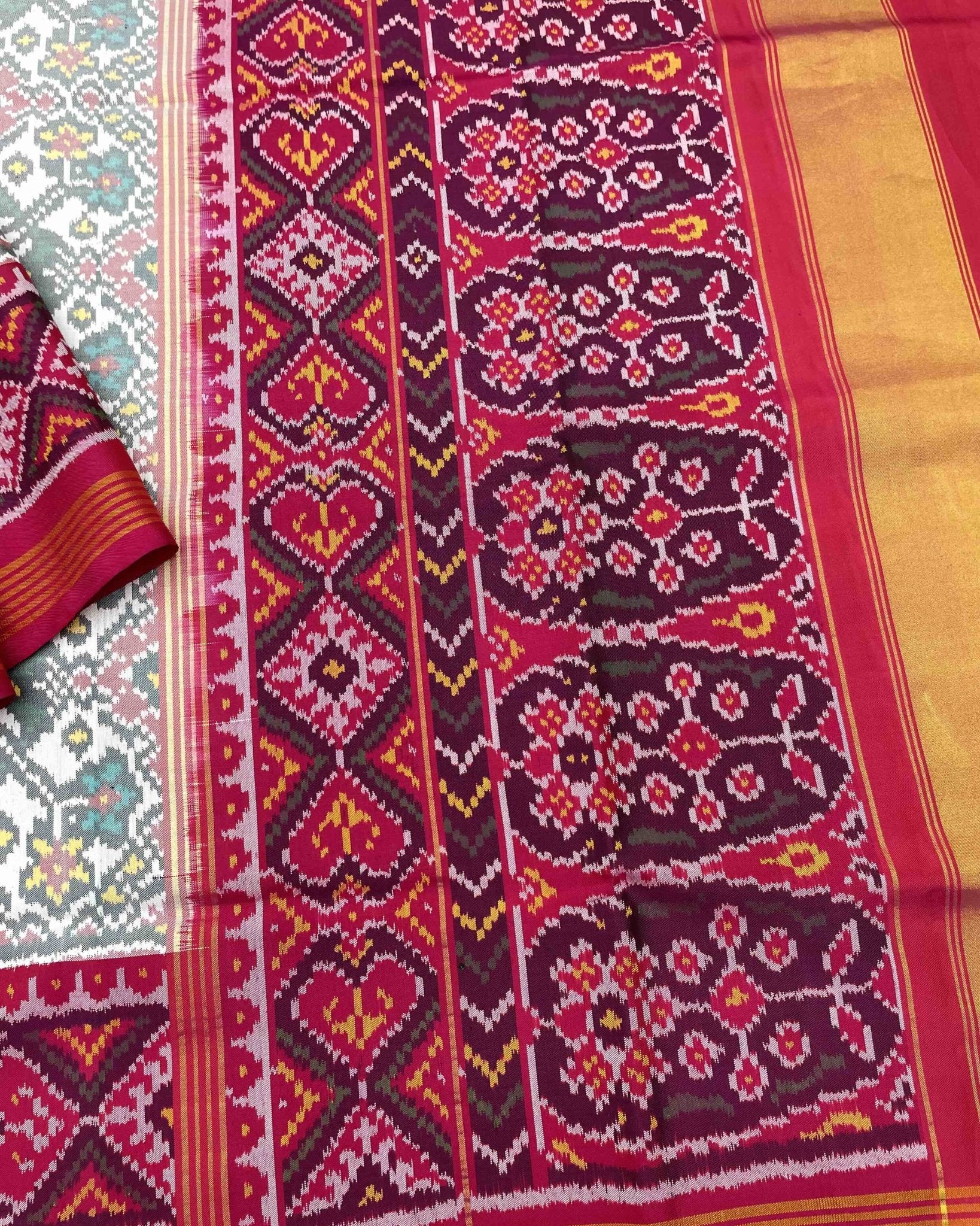 Pink & White Navratan Patola Saree - SindhoiPatolaArt