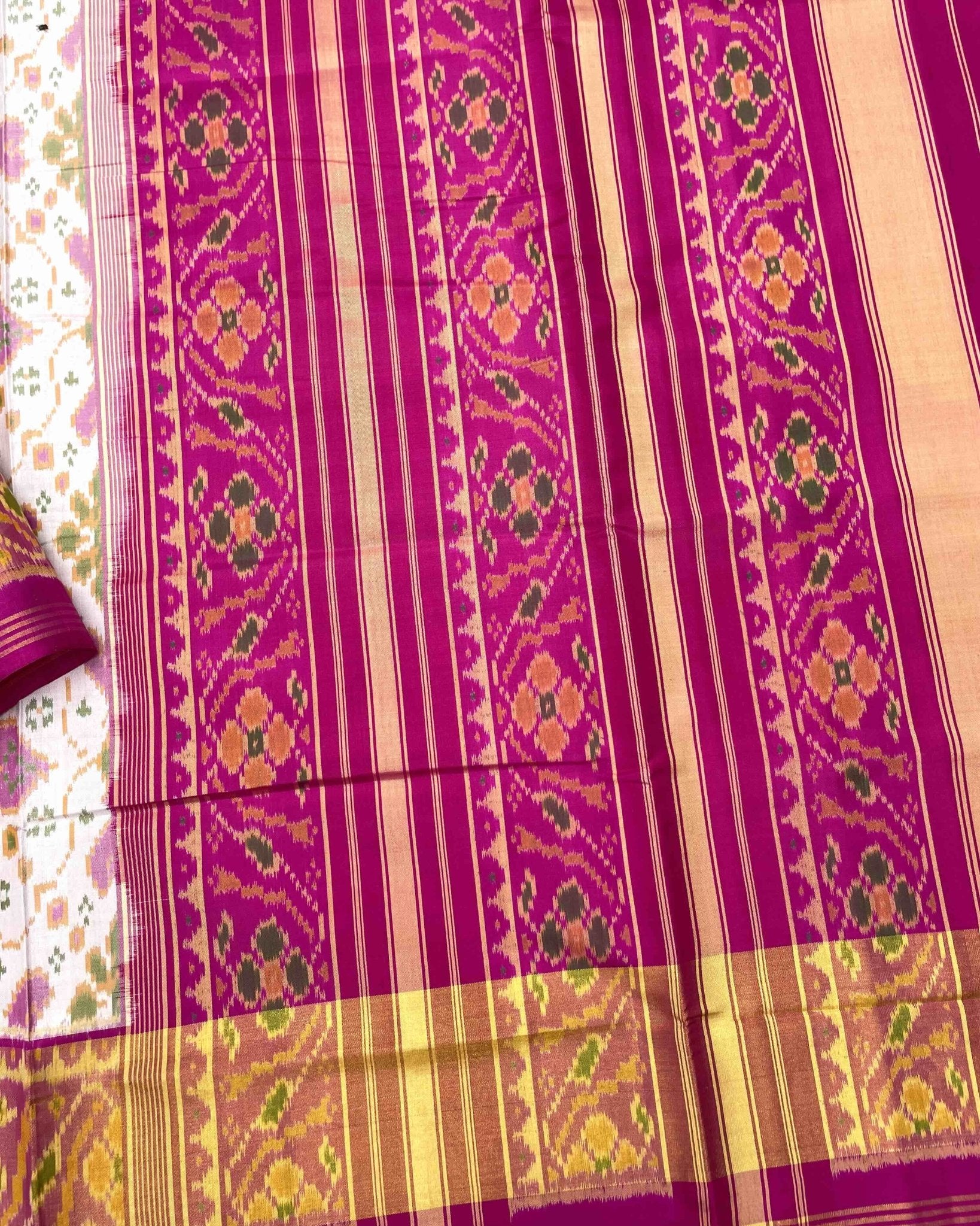 Pink & White New Chhabdi Design Patola Saree - SindhoiPatolaArt
