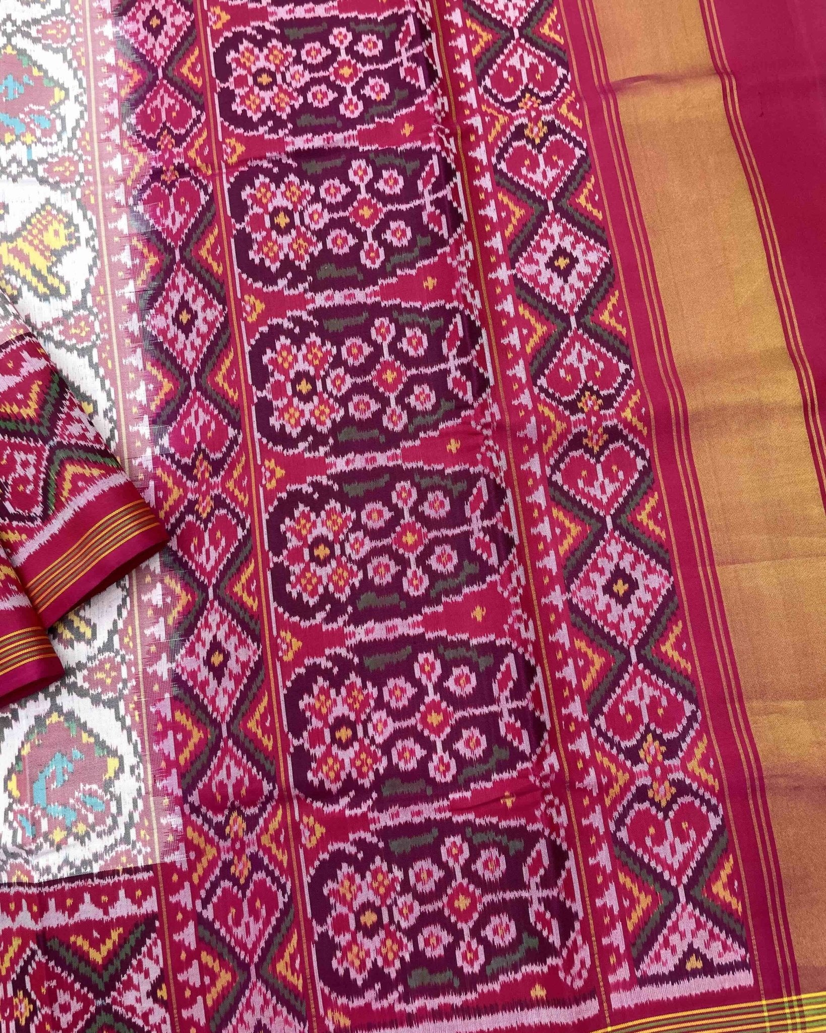 Pink & White Small Circle Narikunj Patola Saree - SindhoiPatolaArt