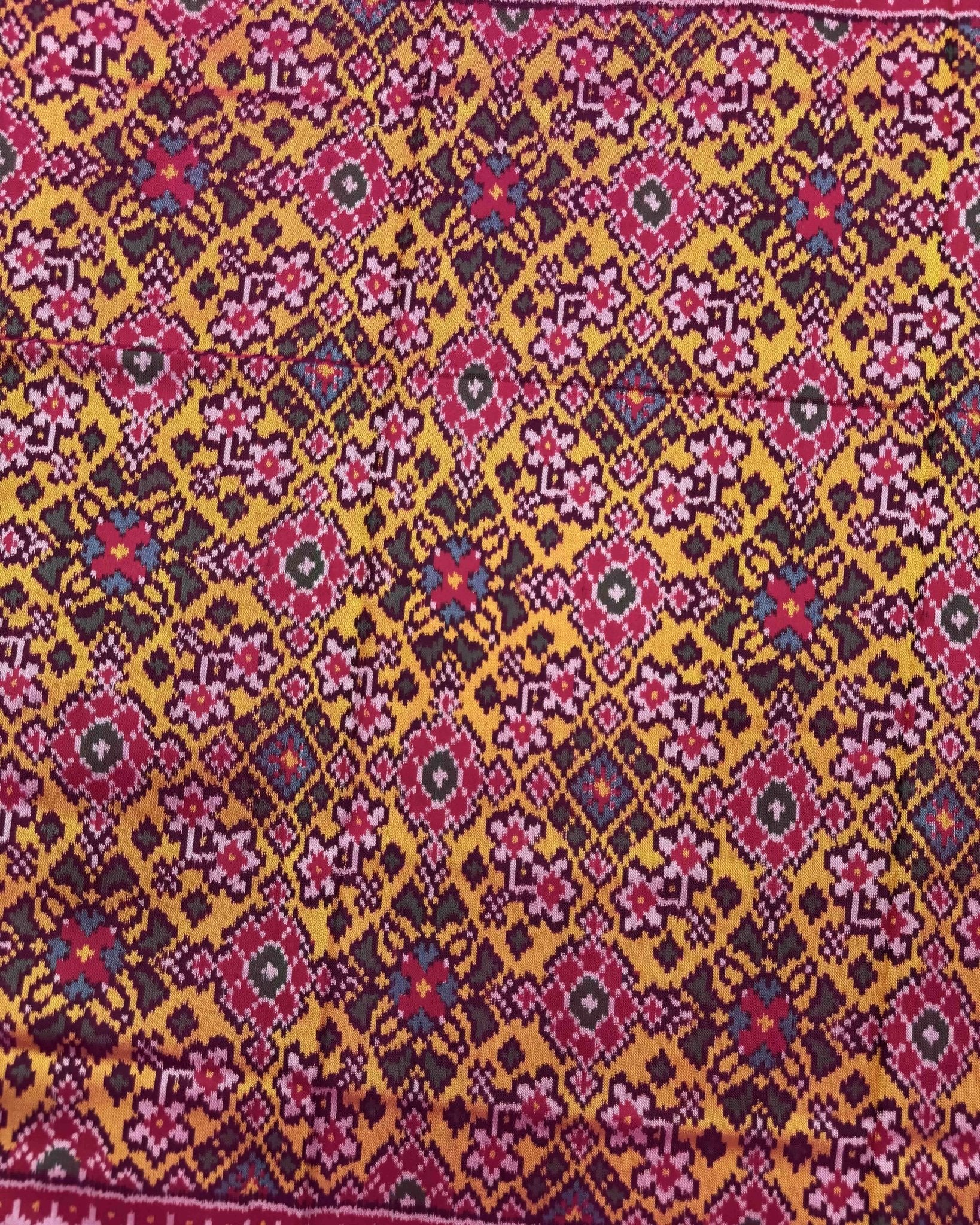 Pink & Yellow Navratan Semi Double Ikat Patola Saree - SindhoiPatolaArt