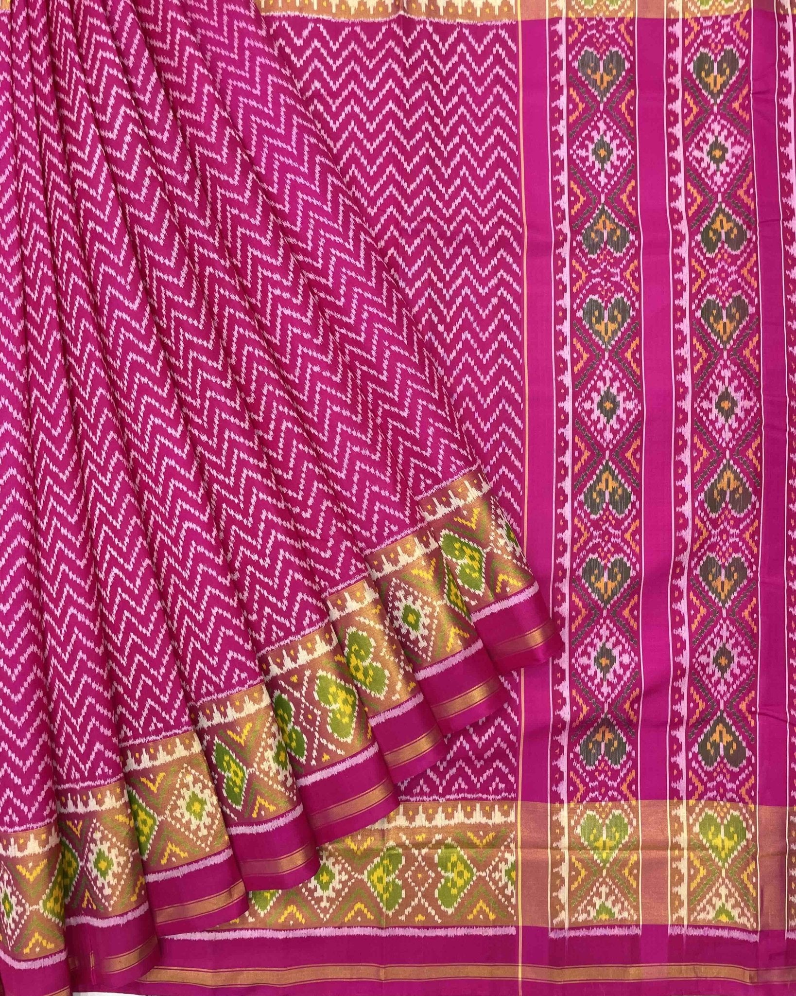 Pink Zig Zag Lining Patola Saree - SindhoiPatolaArt