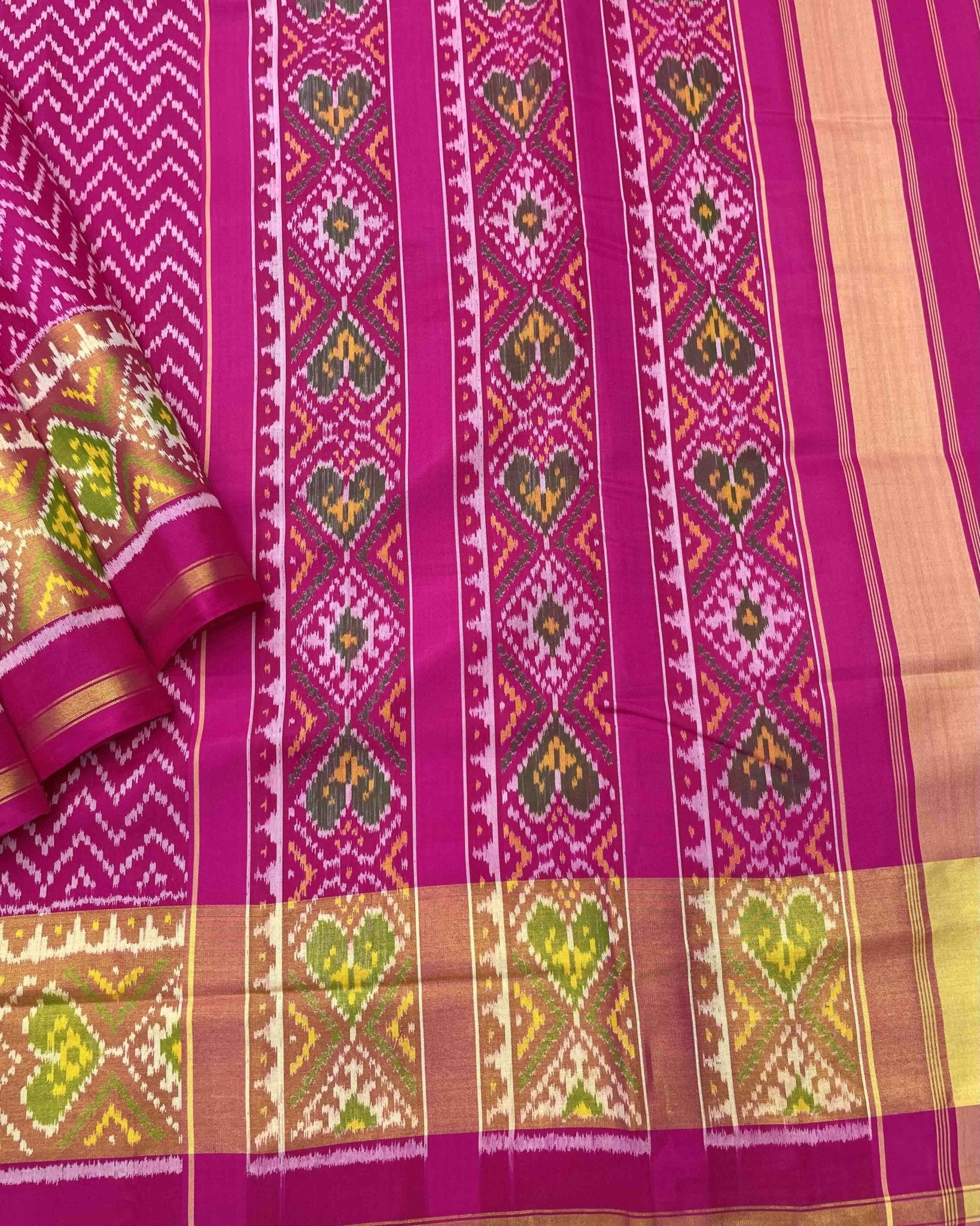 Pink Zig Zag Lining Patola Saree - SindhoiPatolaArt