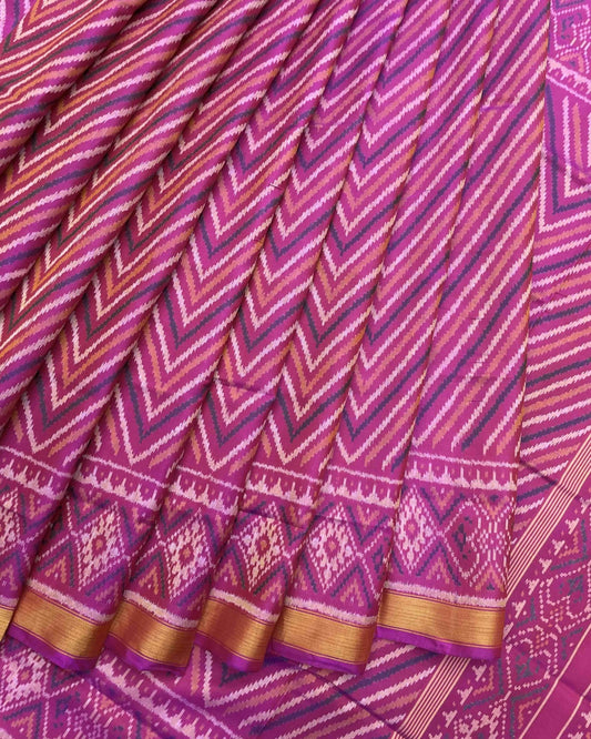 Pink Zig Zag Lining Patola Saree - SindhoiPatolaArt