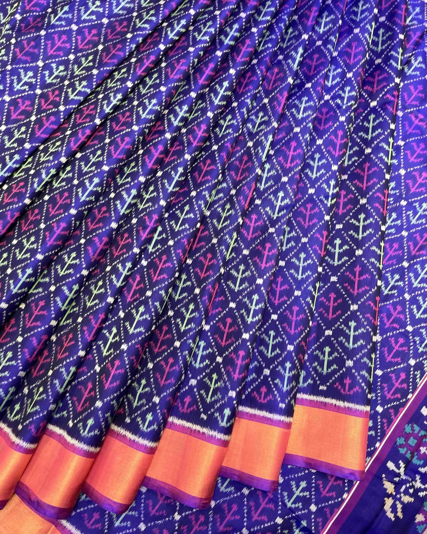 Purple & Blue Fancy Leaves Patola Saree - SindhoiPatolaArt
