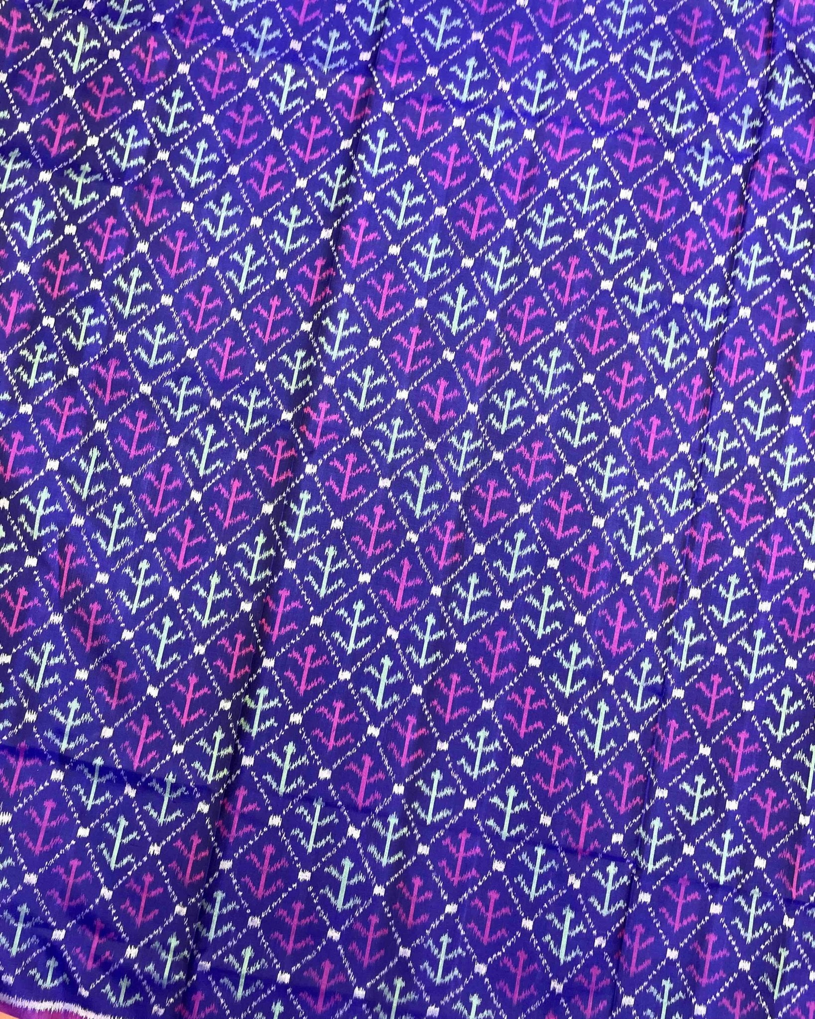 Purple & Blue Fancy Leaves Patola Saree - SindhoiPatolaArt