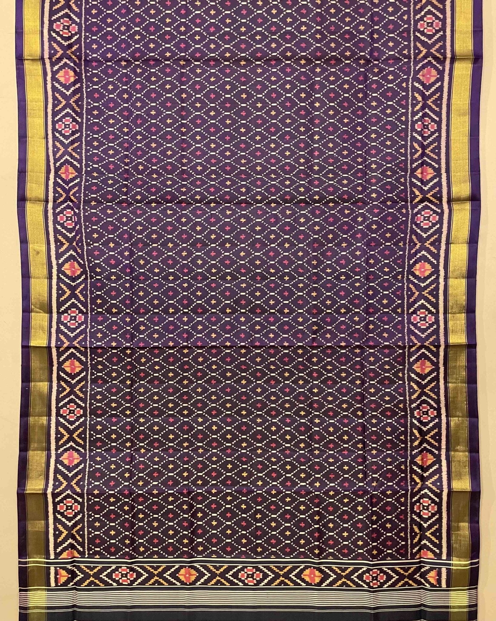 Purple Booty Patola Dupatta - SindhoiPatolaArt