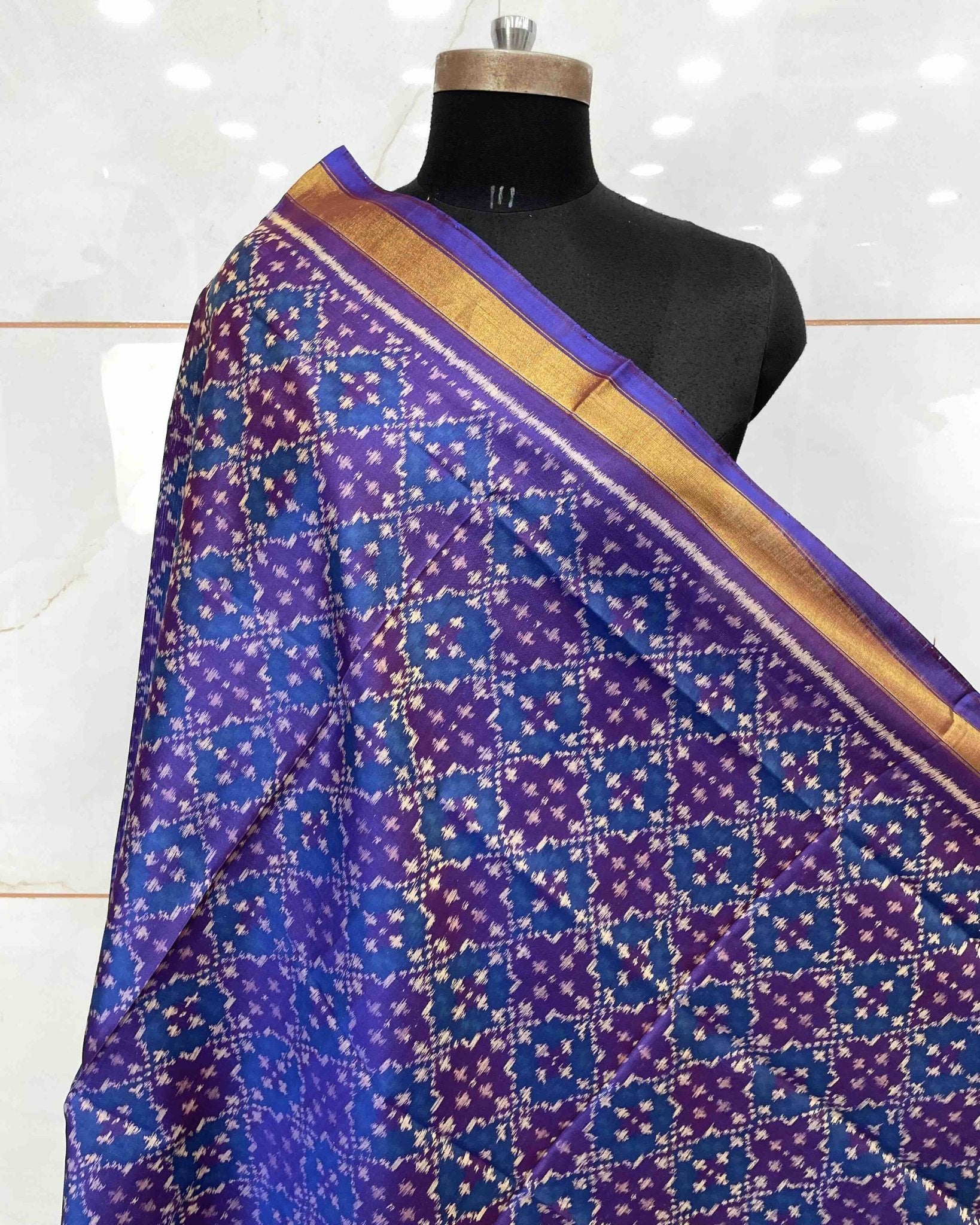 Purple Buttonful Design Patola Dupatta - SindhoiPatolaArt