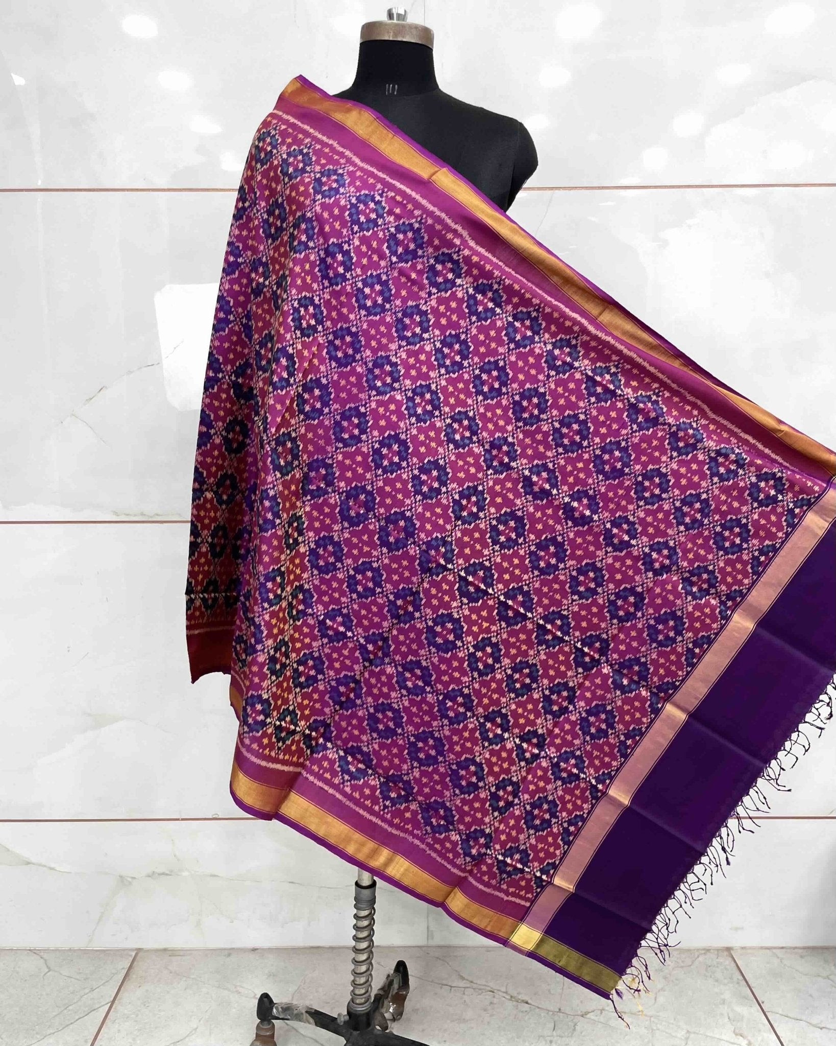 Purple Buttonful Design Patola Dupatta - SindhoiPatolaArt