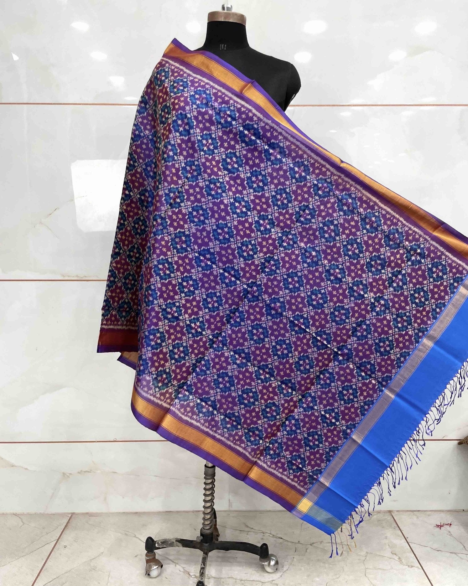 Purple Buttonful Design Patola Dupatta - SindhoiPatolaArt