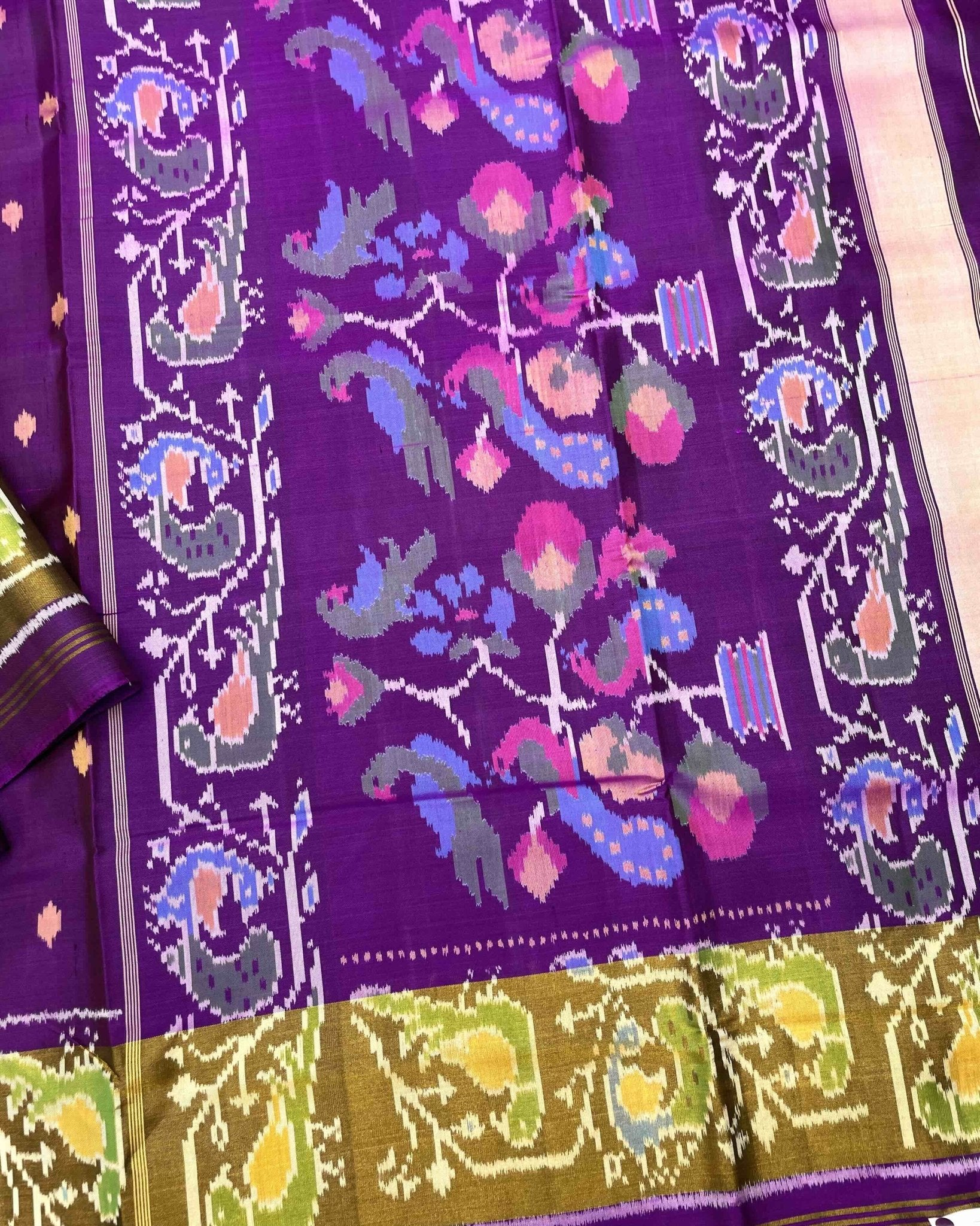 Purple Doted with Peacock Pallu Patola Saree - SindhoiPatolaArt